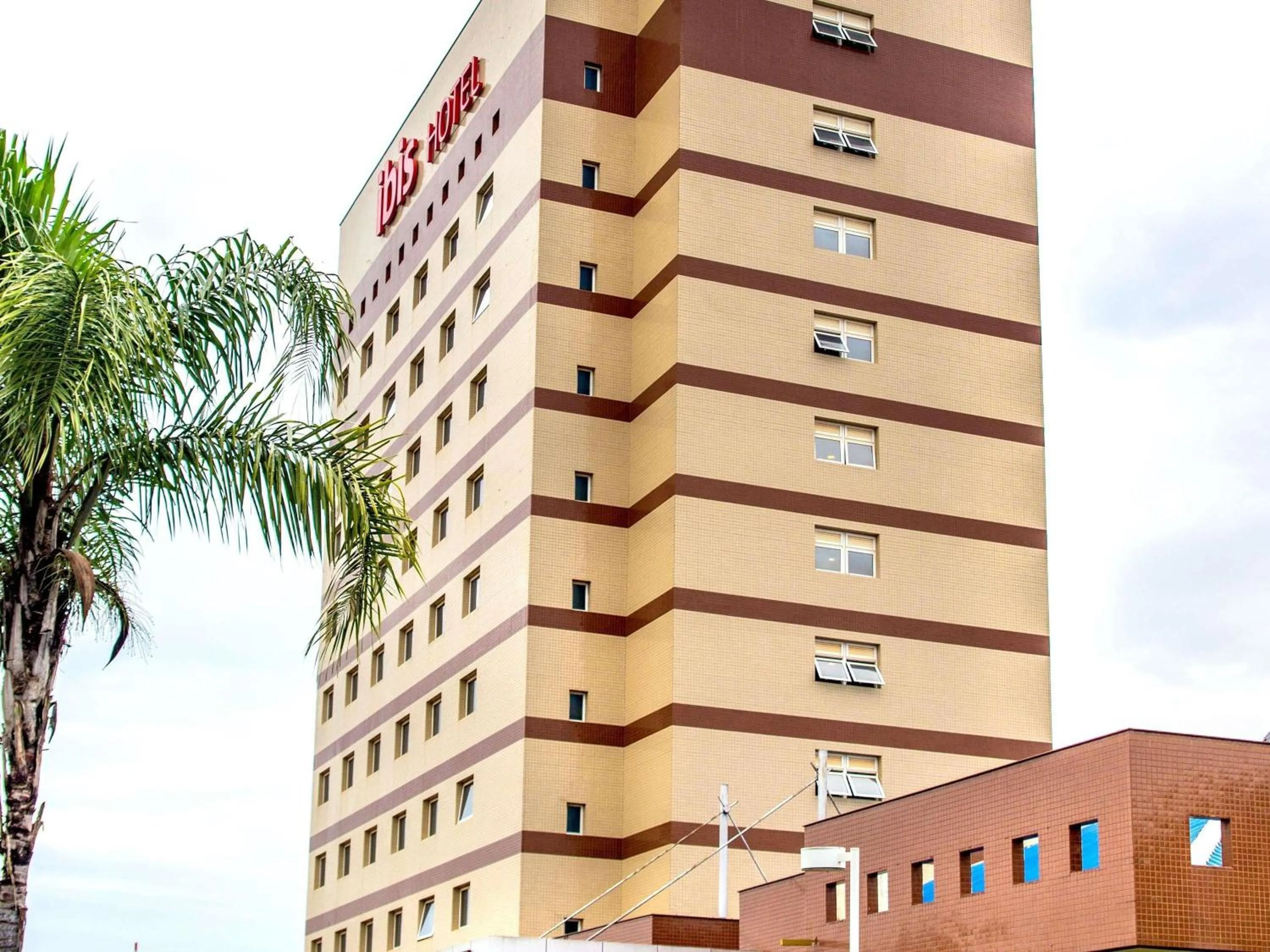 Property building in ibis Araçatuba