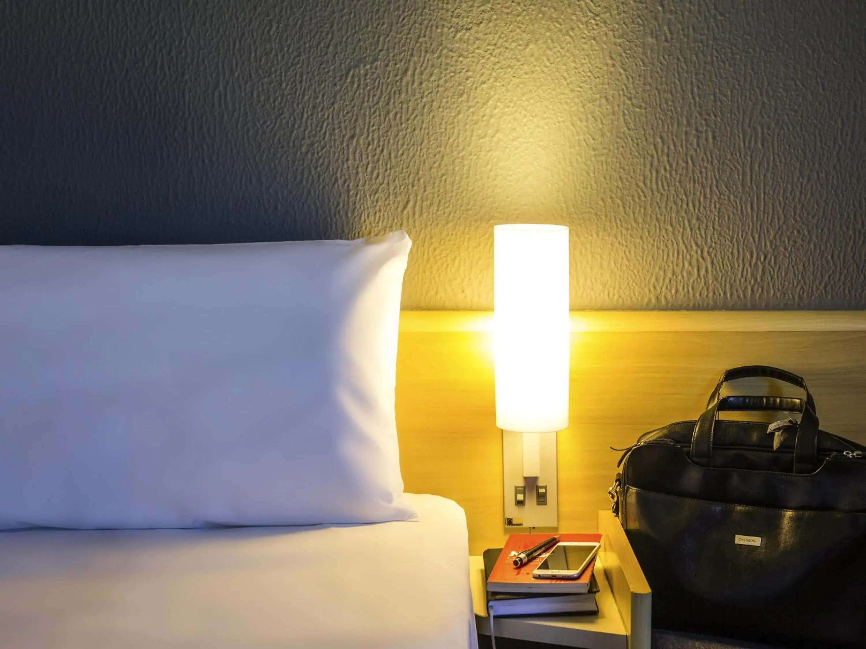 Bedroom, Bed in ibis Araçatuba Bedroom, Bed in ibis Araçatuba