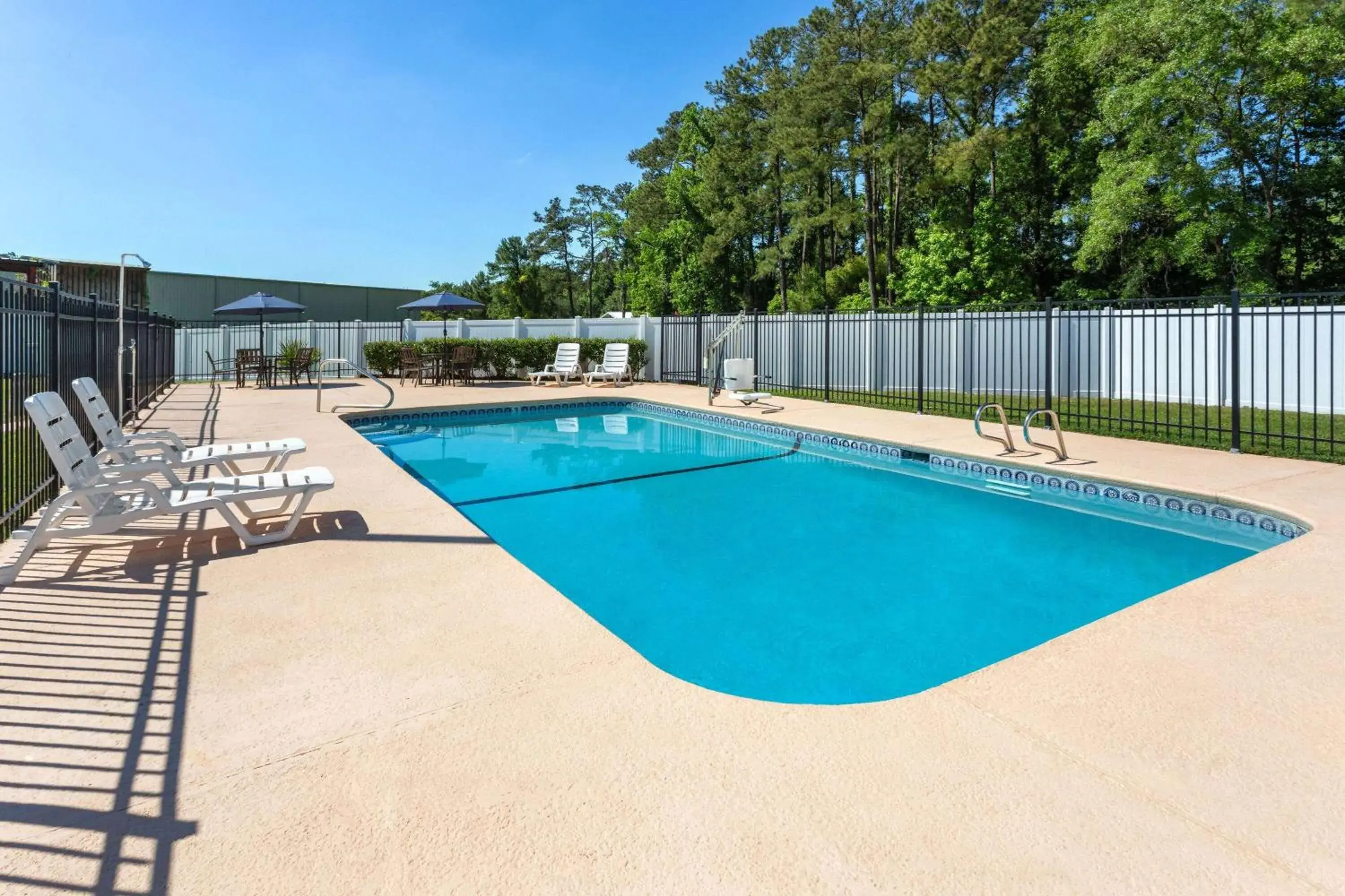 Swimming pool in Baymont by Wyndham Brunswick GA Swimming pool in Baymont by Wyndham Brunswick GA