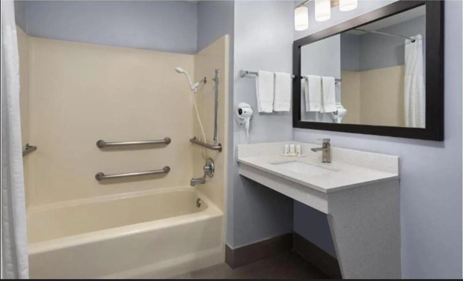 Bathroom in Baymont by Wyndham Brunswick GA