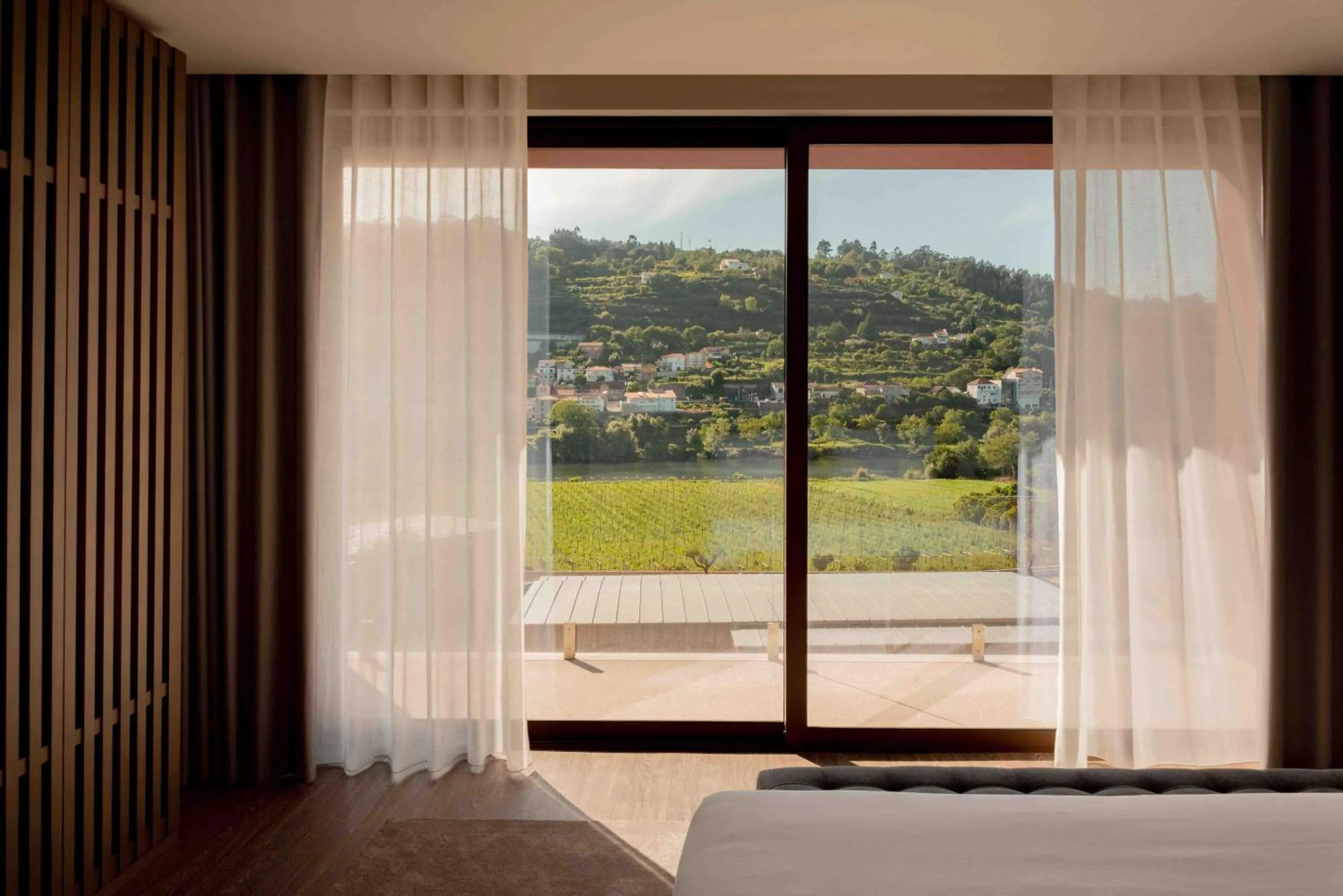 Garden view, Bed in Quinta de Santo António - Country House & Villas