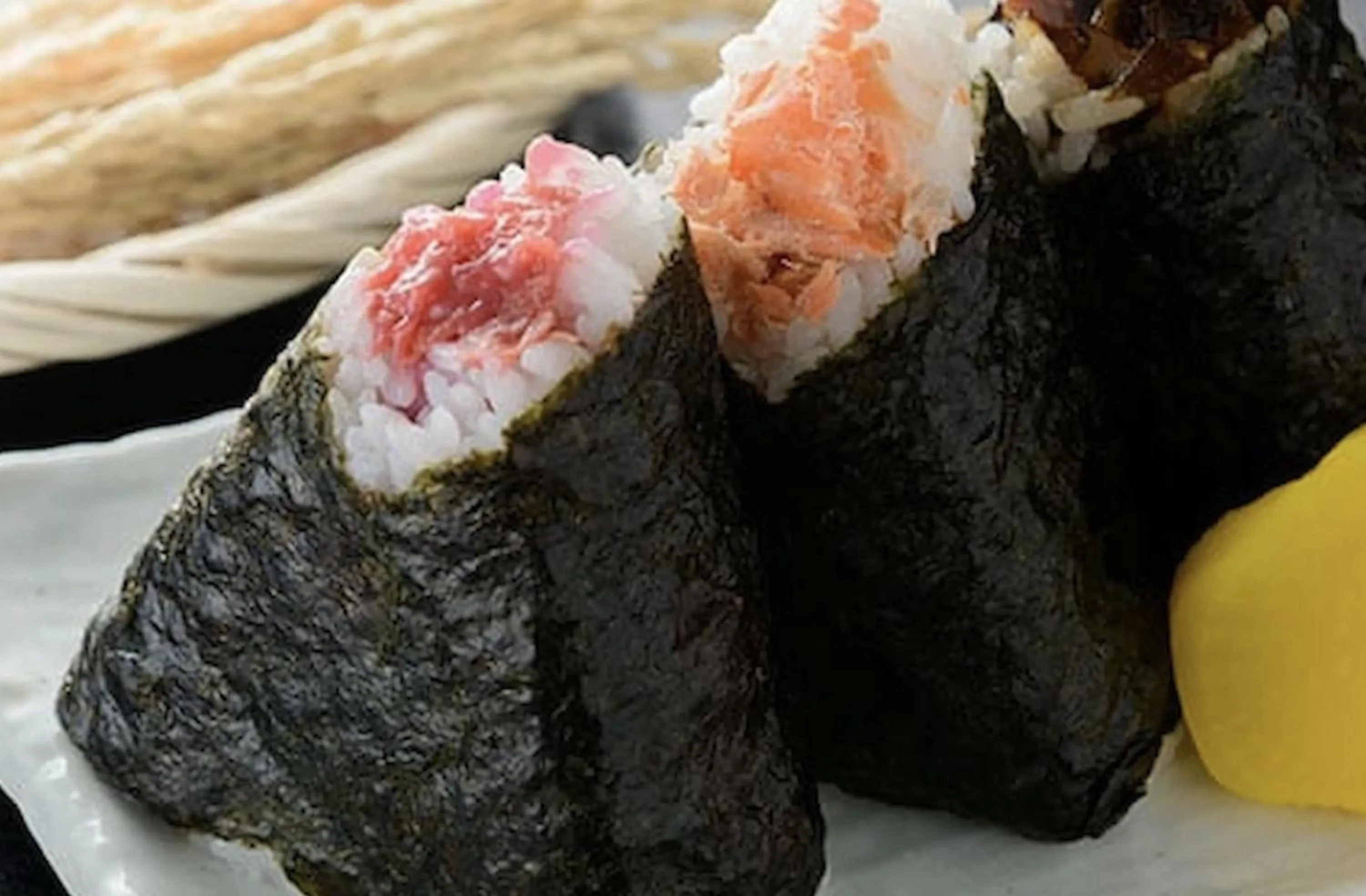 Restaurant/places to eat in Pacific Monarch Hotel