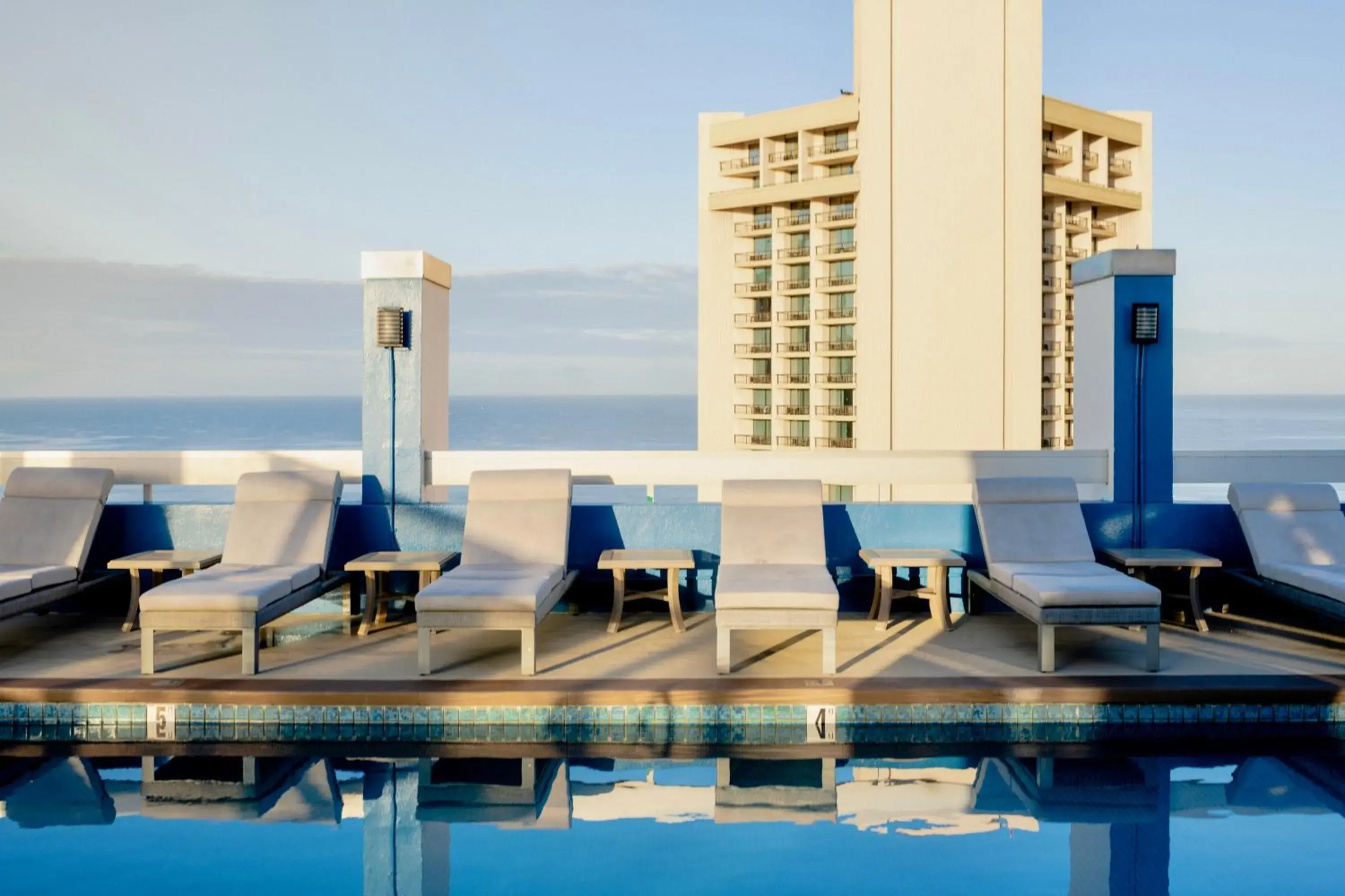 Swimming pool in Pacific Monarch Hotel Swimming pool in Pacific Monarch Hotel