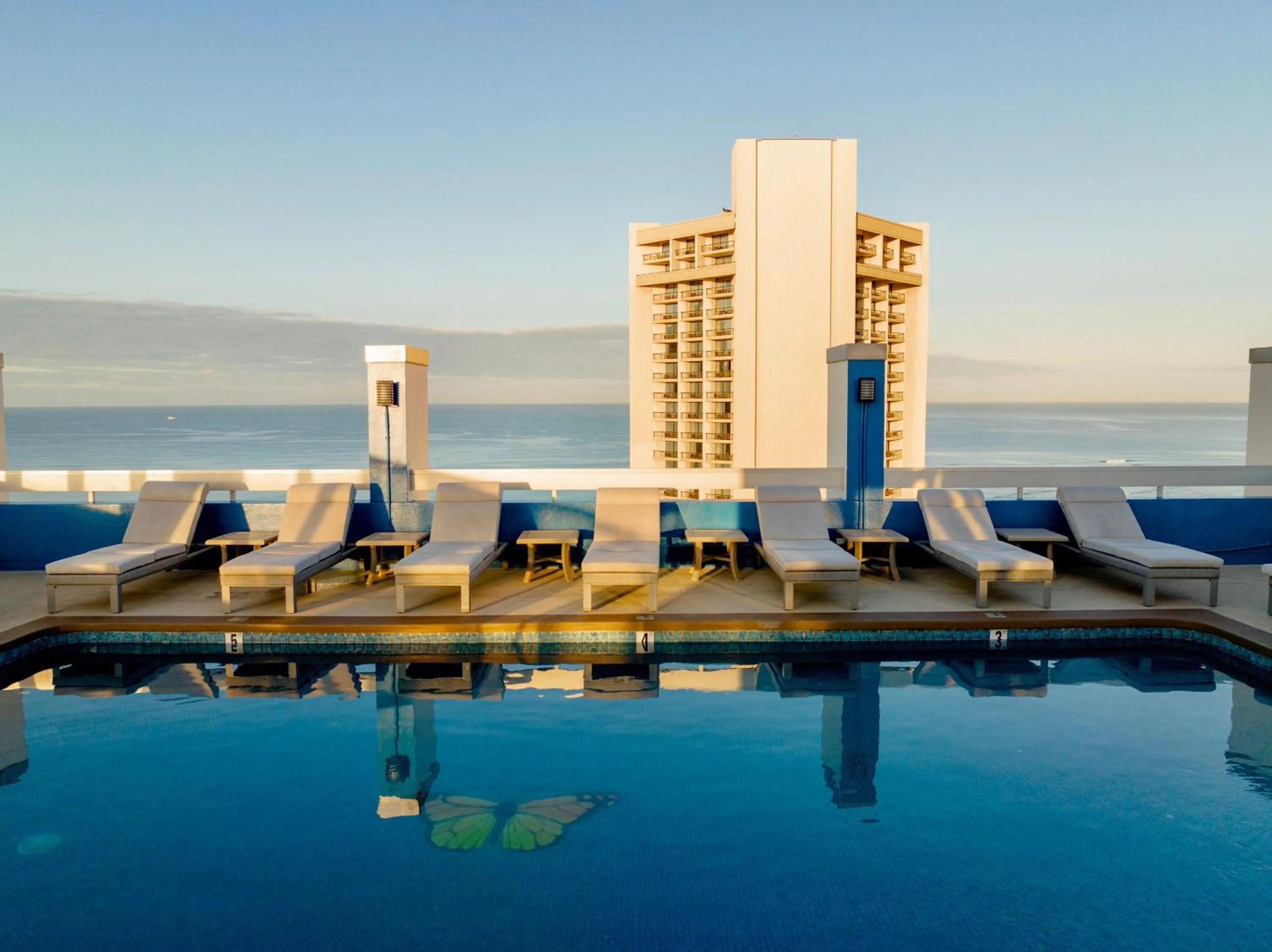 Swimming pool in Pacific Monarch Hotel