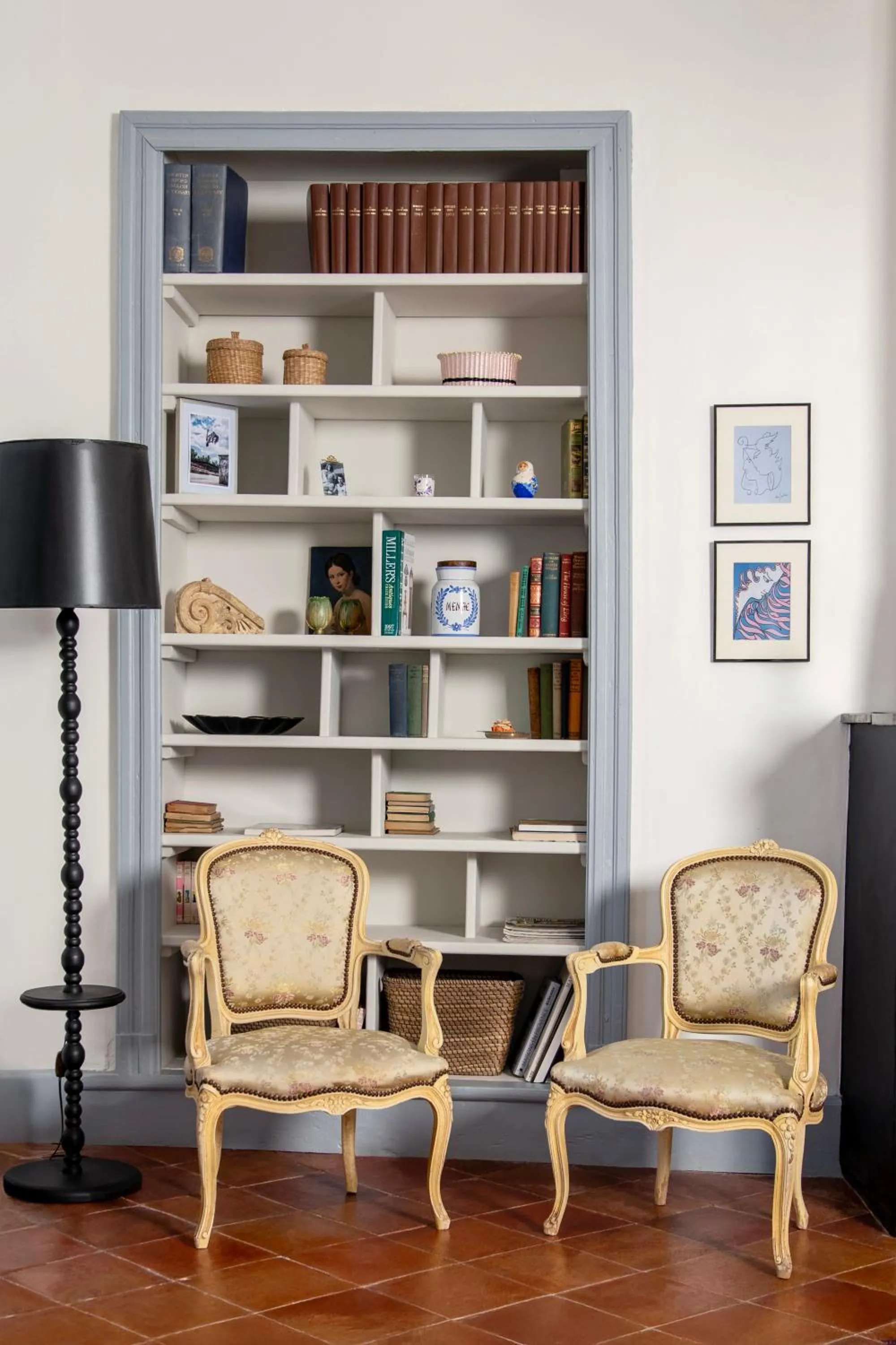 Library in Le Domaine de Villespy