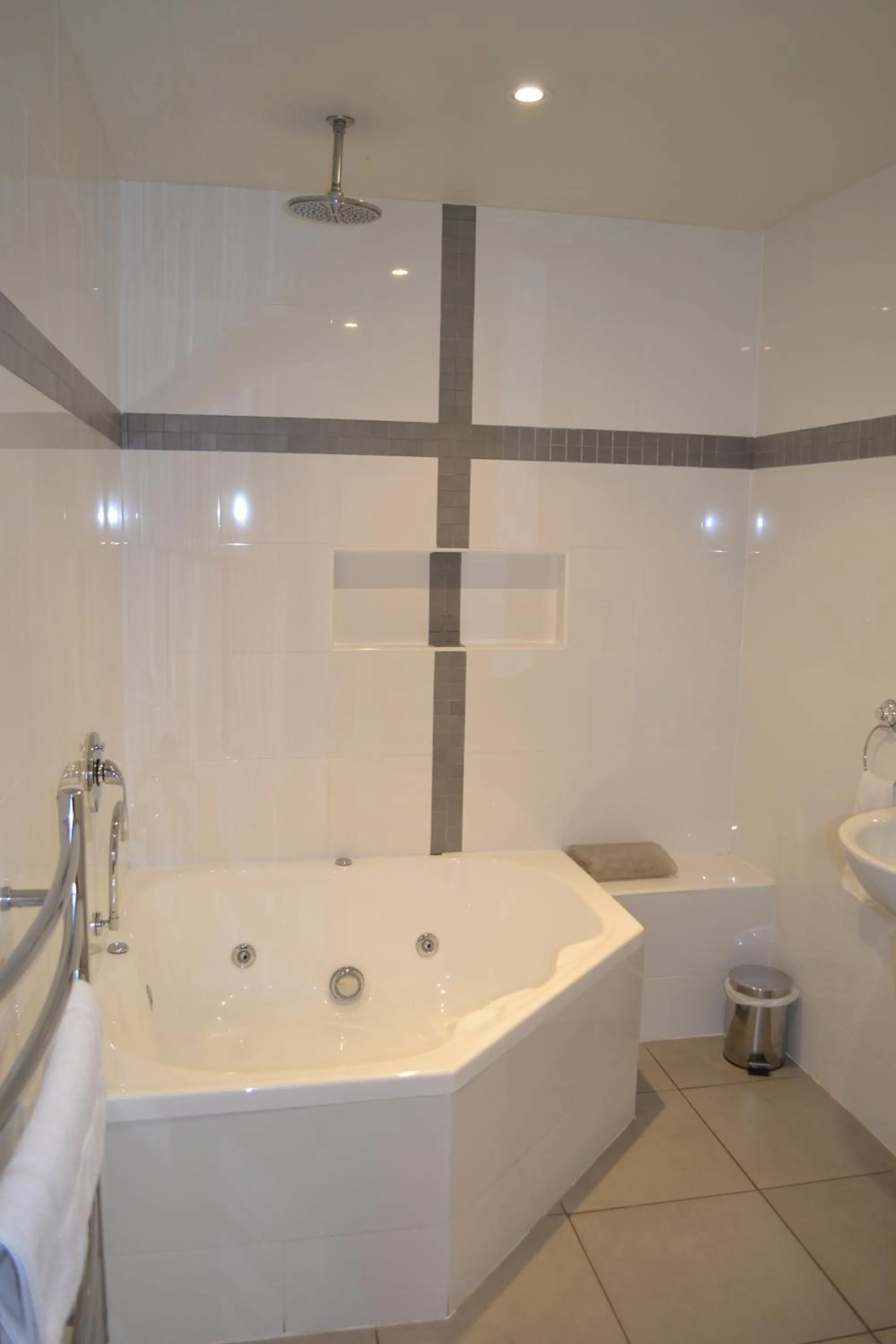 Bathroom in Barossa Valley Apartments