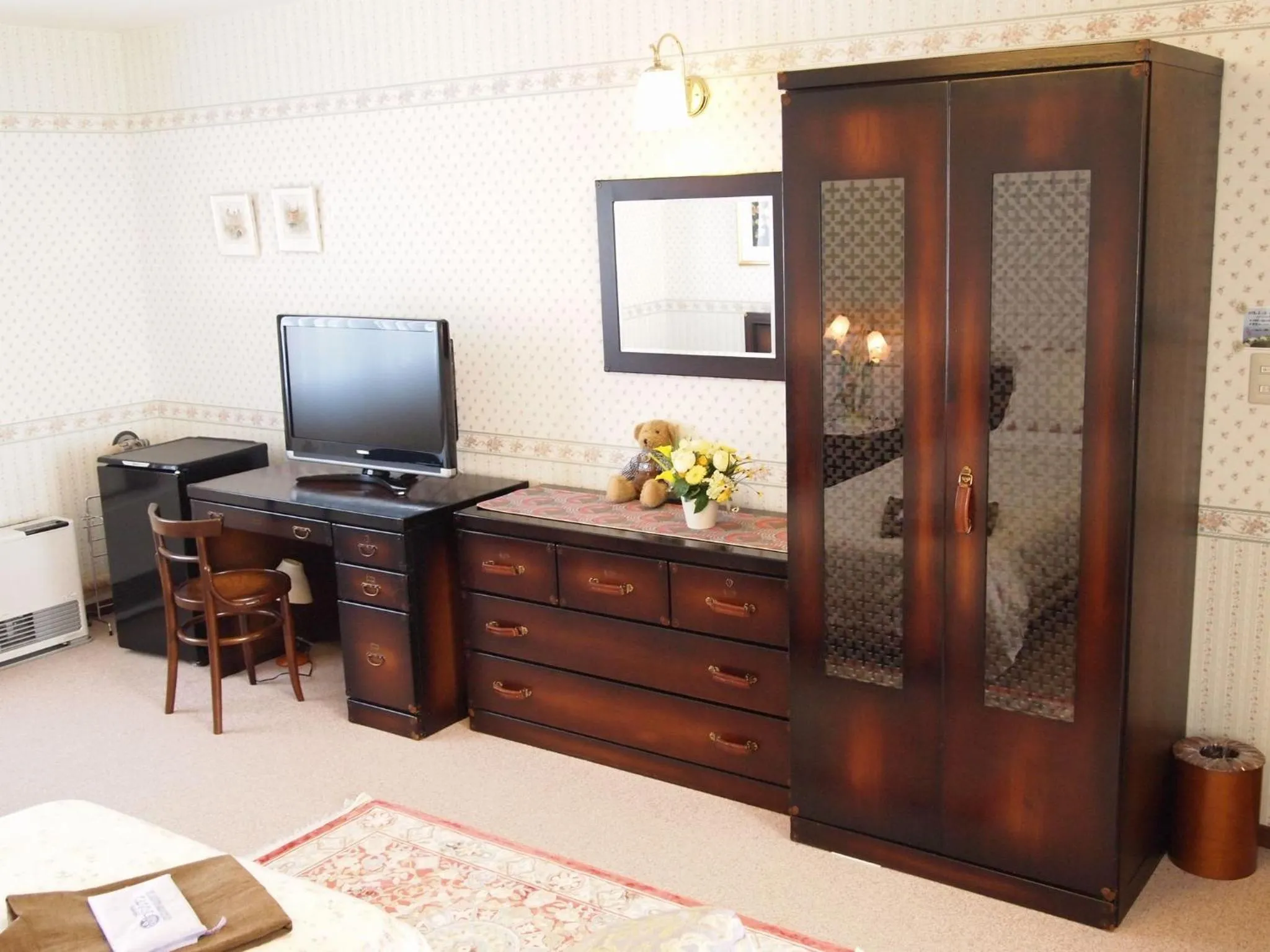 Decorative detail in Petit Hotel Corinthian