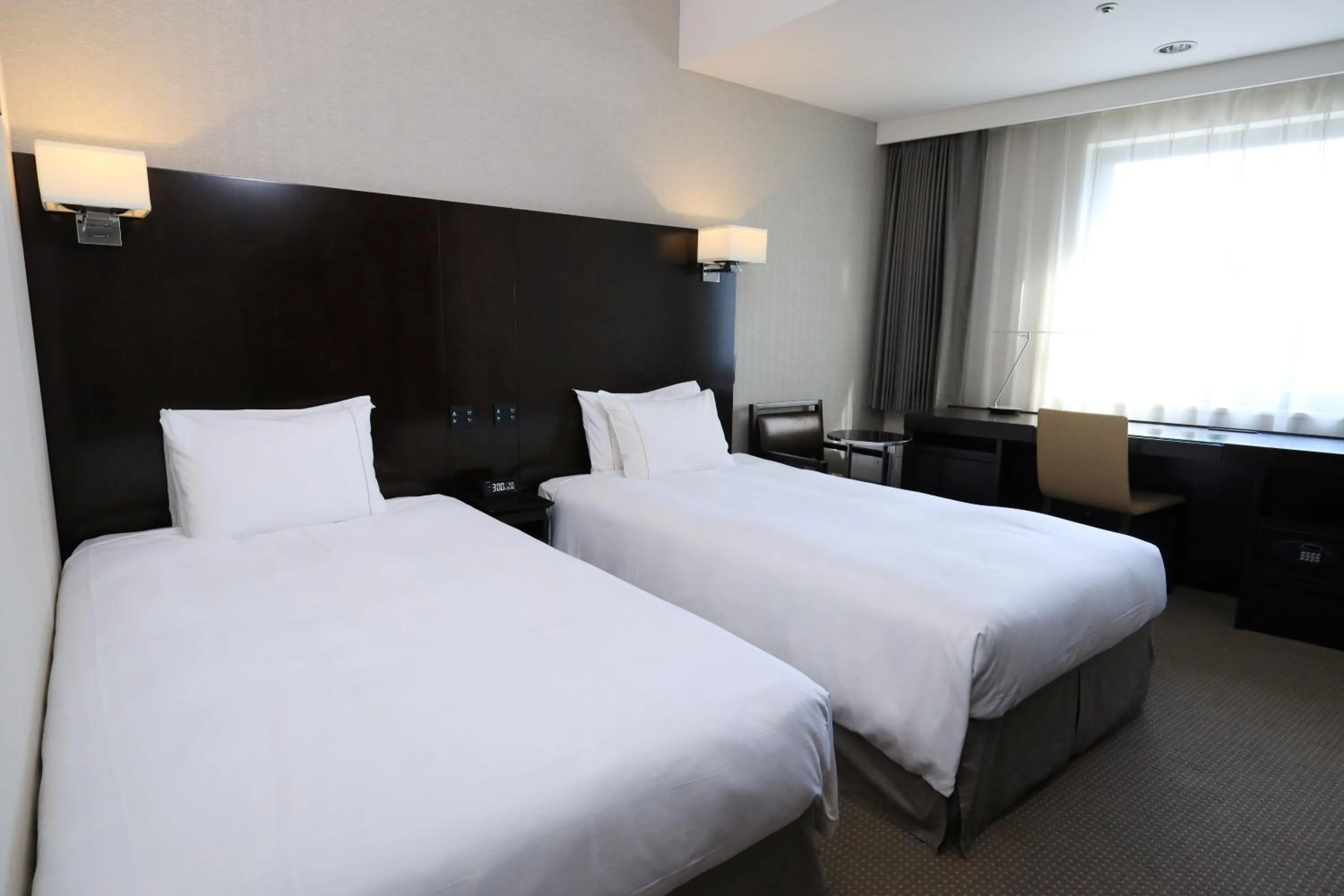 Photo of the whole room, Bed in The Royal Park Canvas Nagoya