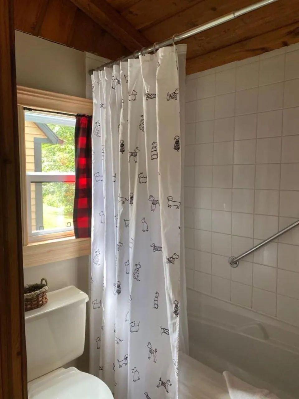 Bathroom in Auberge MicKy Inc