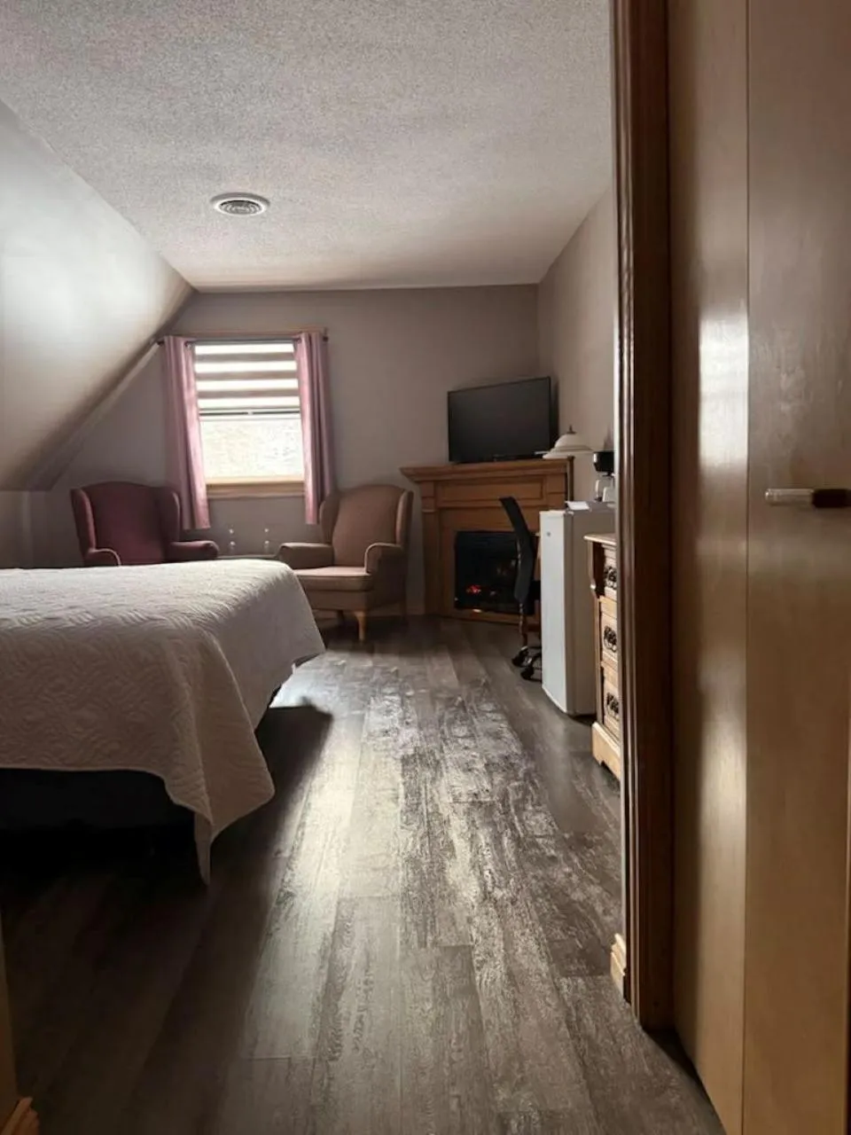 Bed in Auberge MicKy Inc