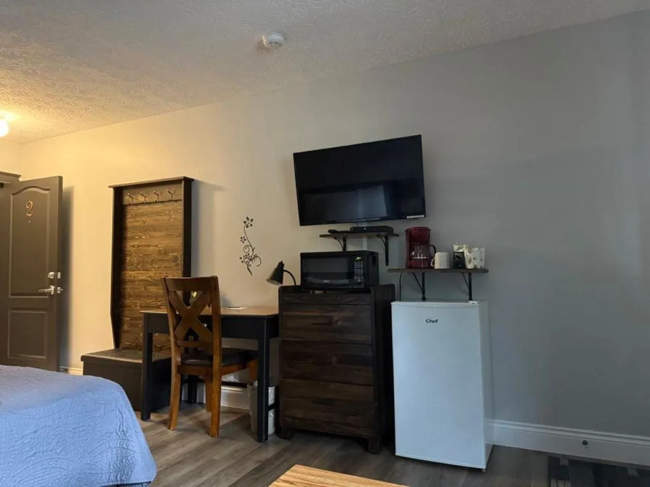 Bed in Auberge MicKy Inc