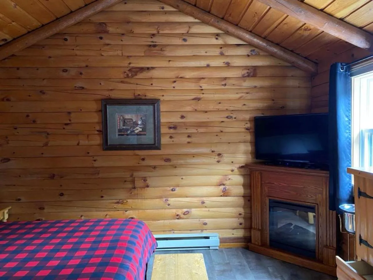 Bed in Auberge MicKy Inc