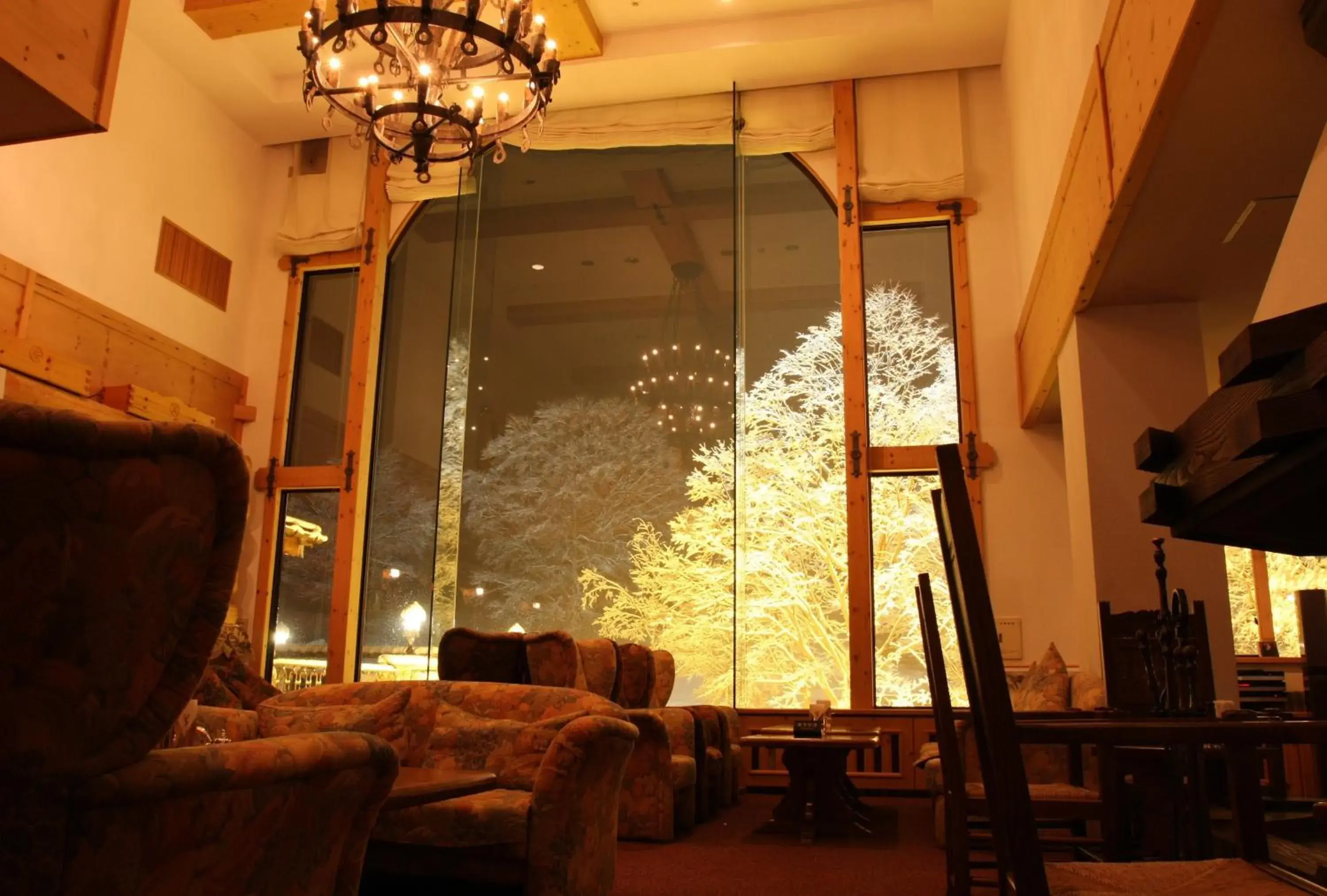 Communal lounge/ TV room, Seating Area in Hotel Grand Phenix Okushiga