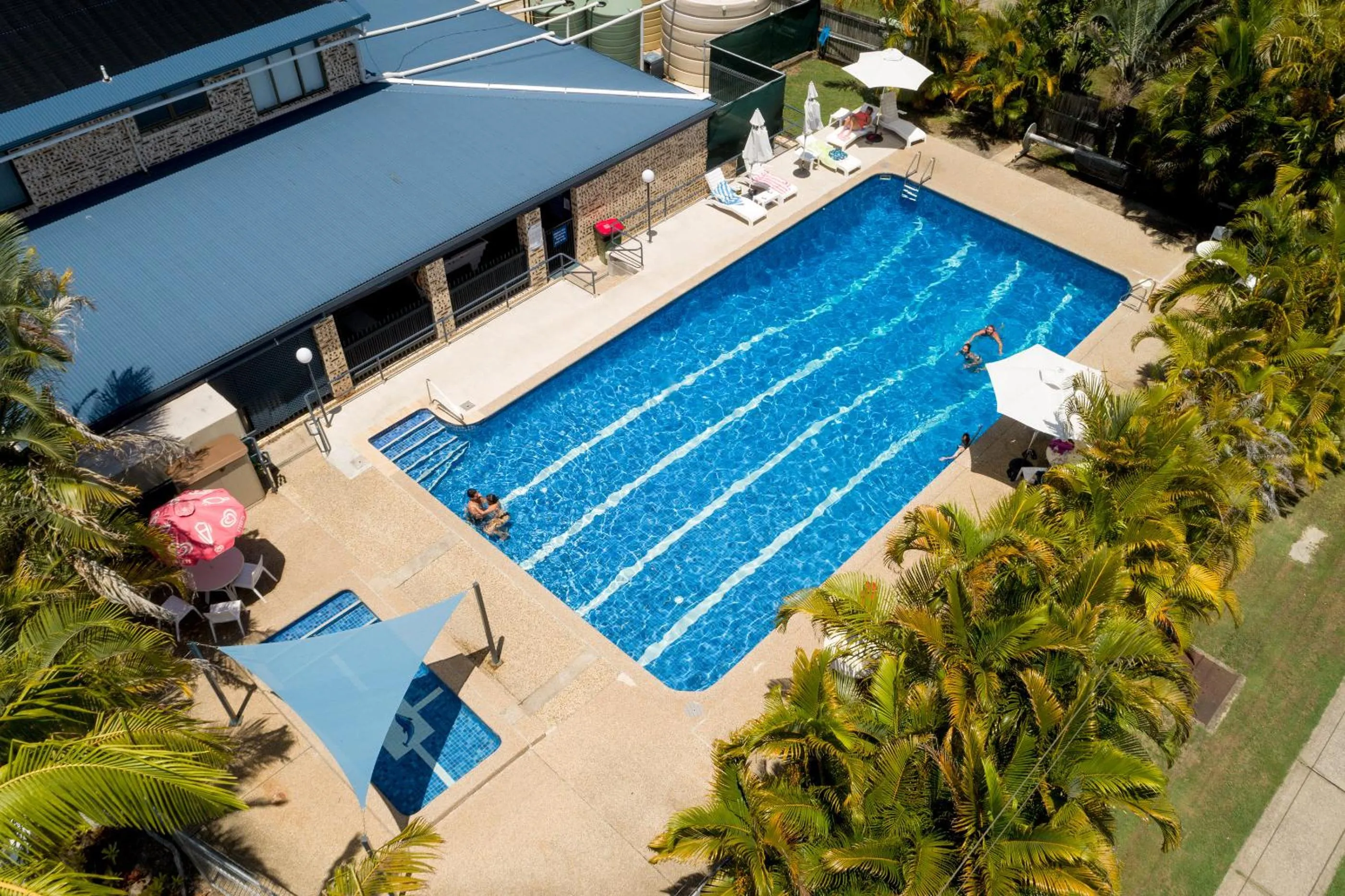 Swimming pool in Ingenia Holidays Noosa North