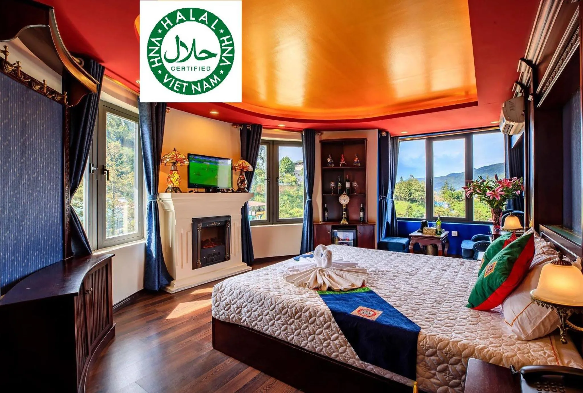 Photo of the whole room, Bed in Sapa House Hotel Halal Certified