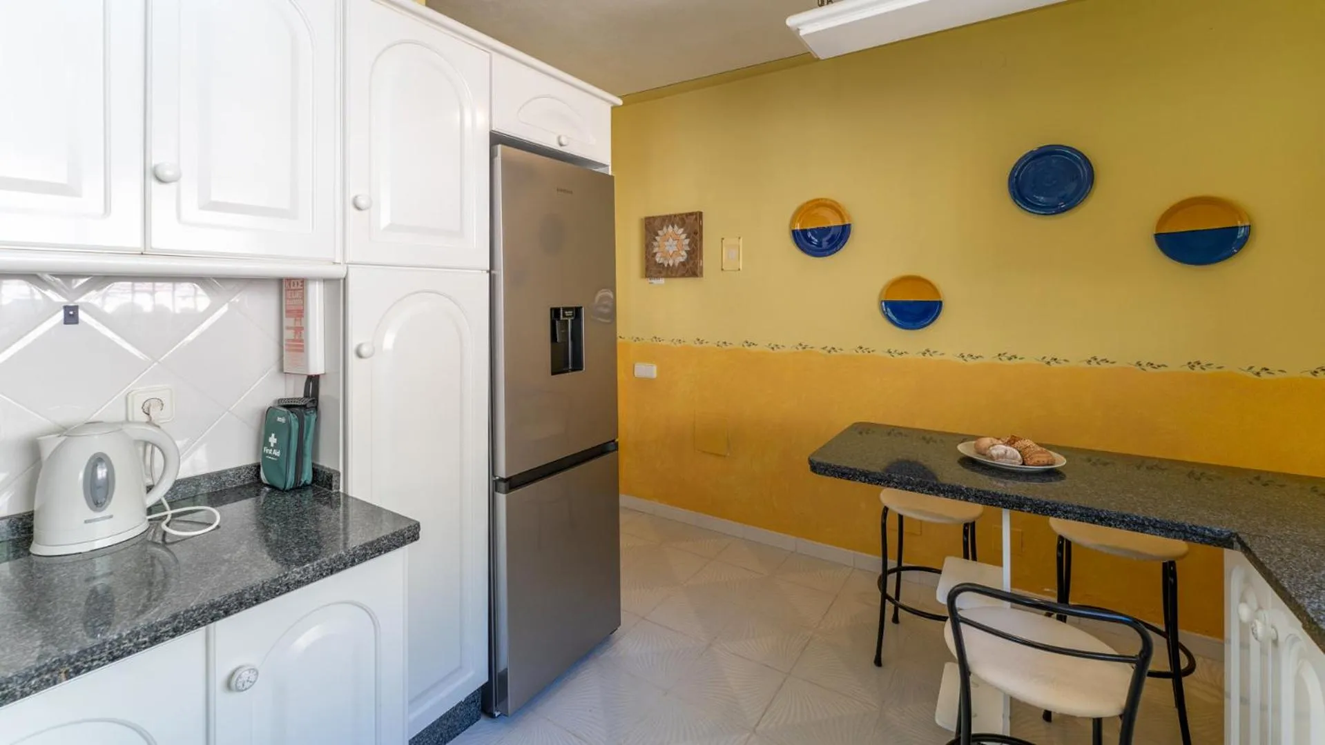 Kitchen or kitchenette in Villa Buhardilla by Casitas Select