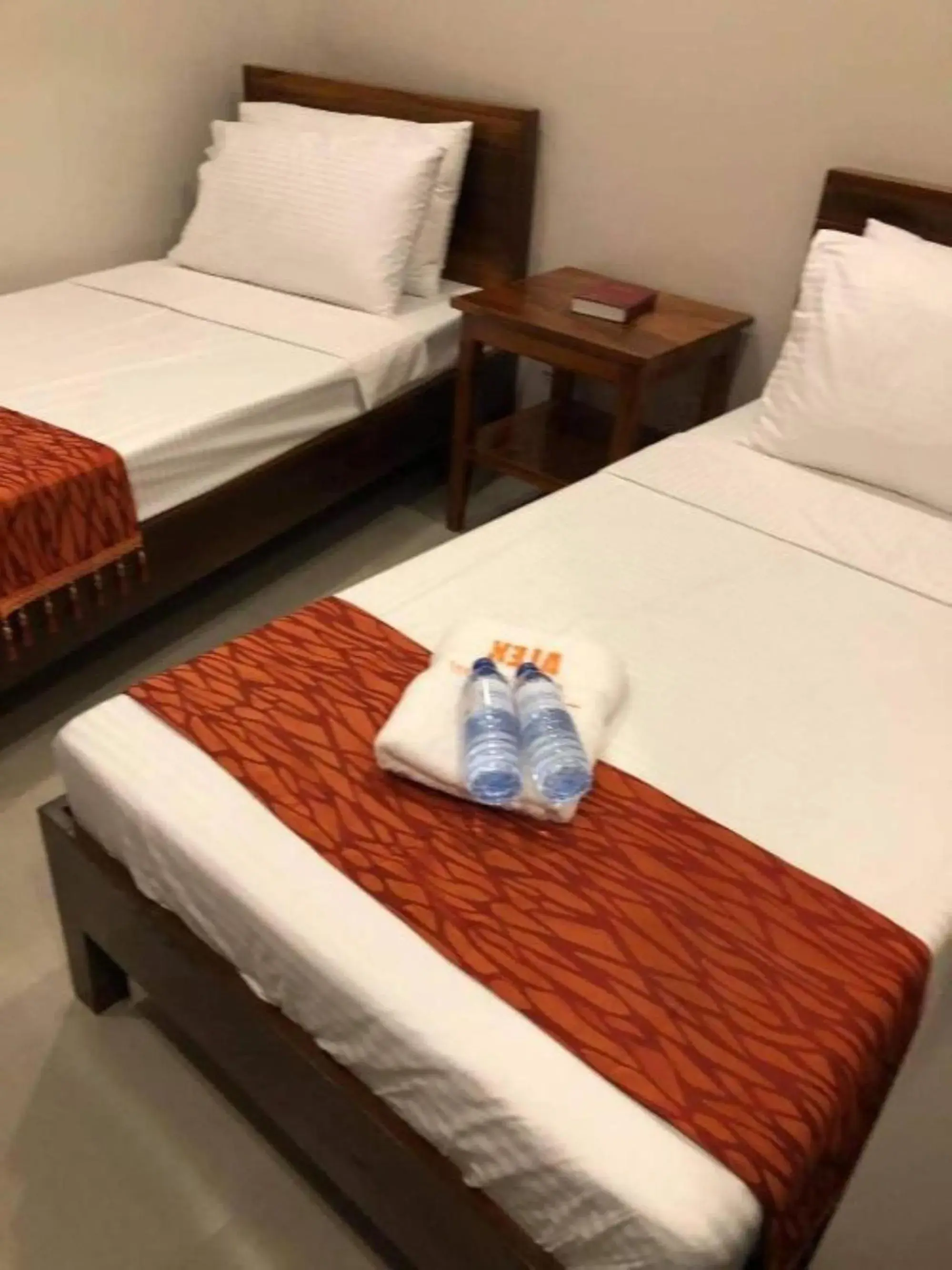 Double Room in RedDoorz at Sta Cruz Naga City Double Room in RedDoorz at Sta Cruz Naga City