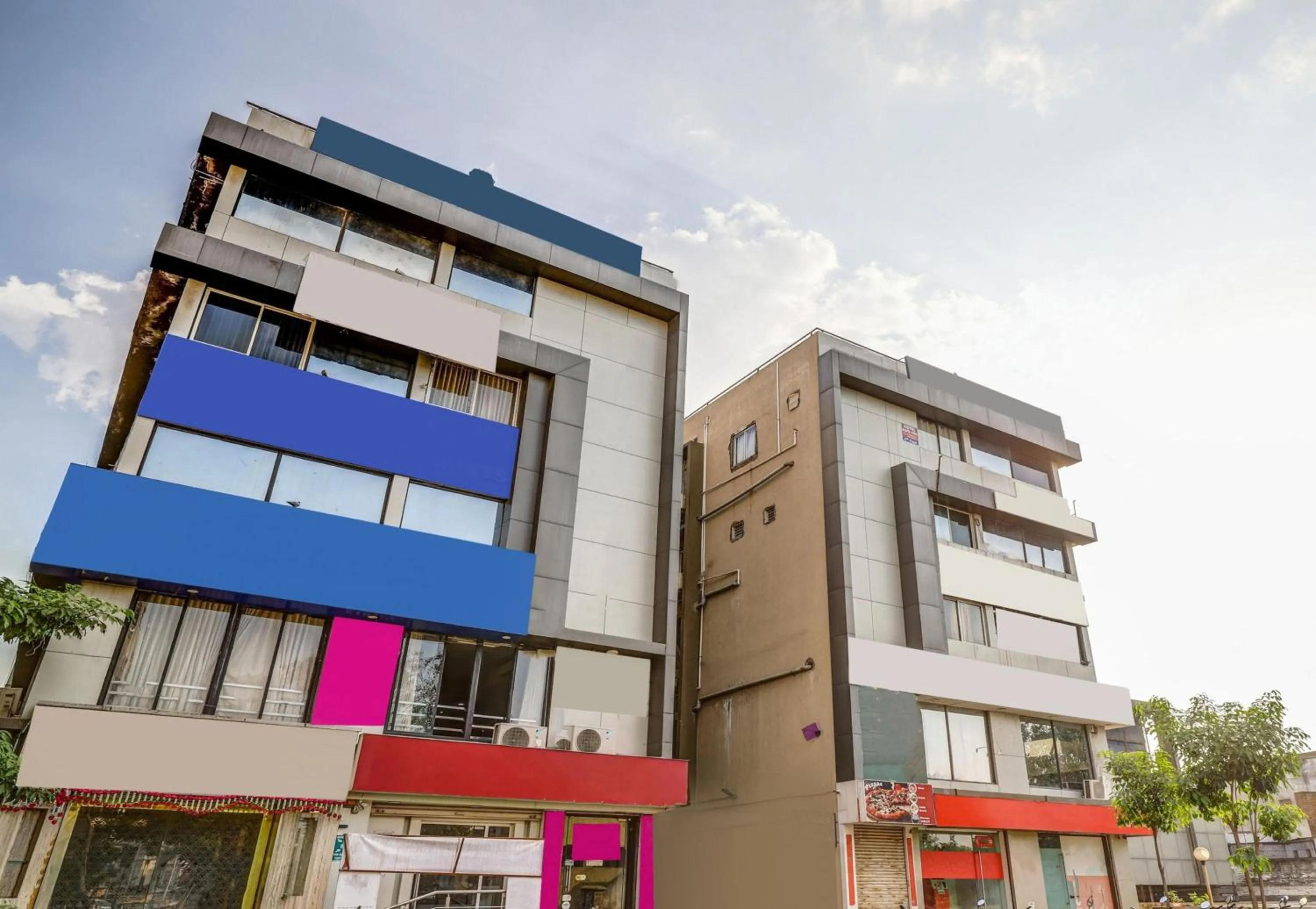 Facade/entrance in Hotel O Maple view