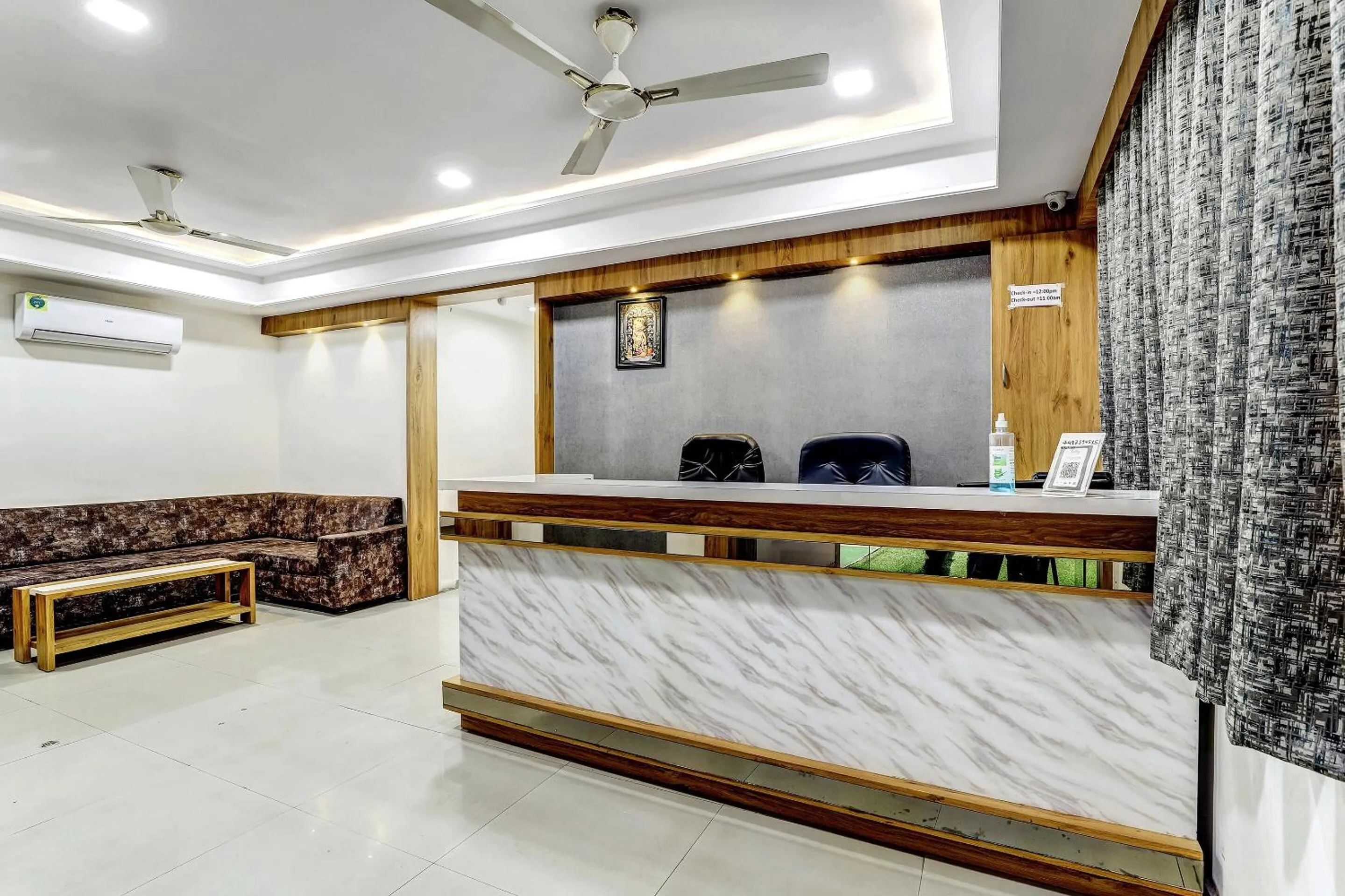 Lobby or reception in Hotel O Maple view