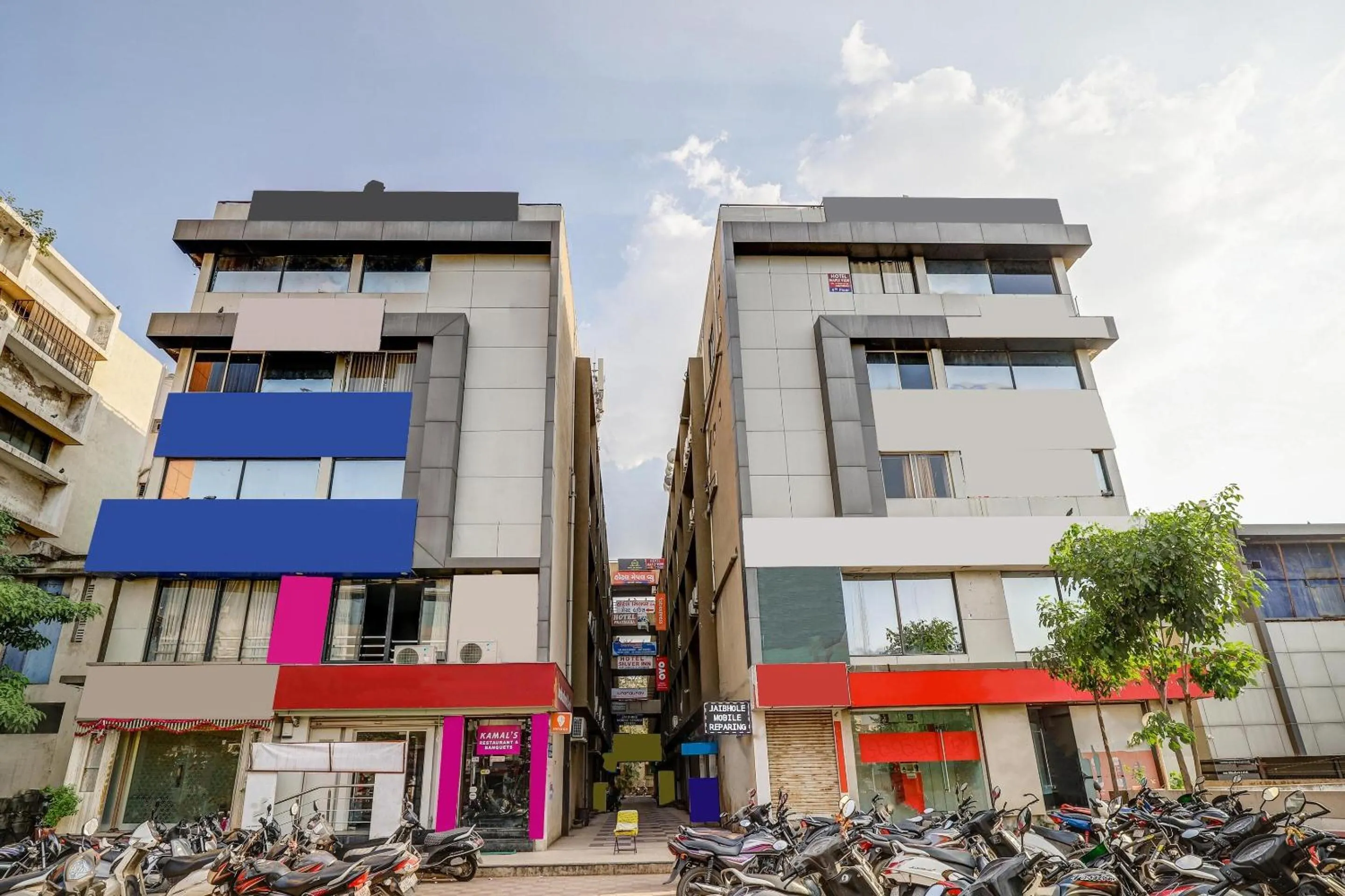 Facade/entrance in Hotel O Maple view