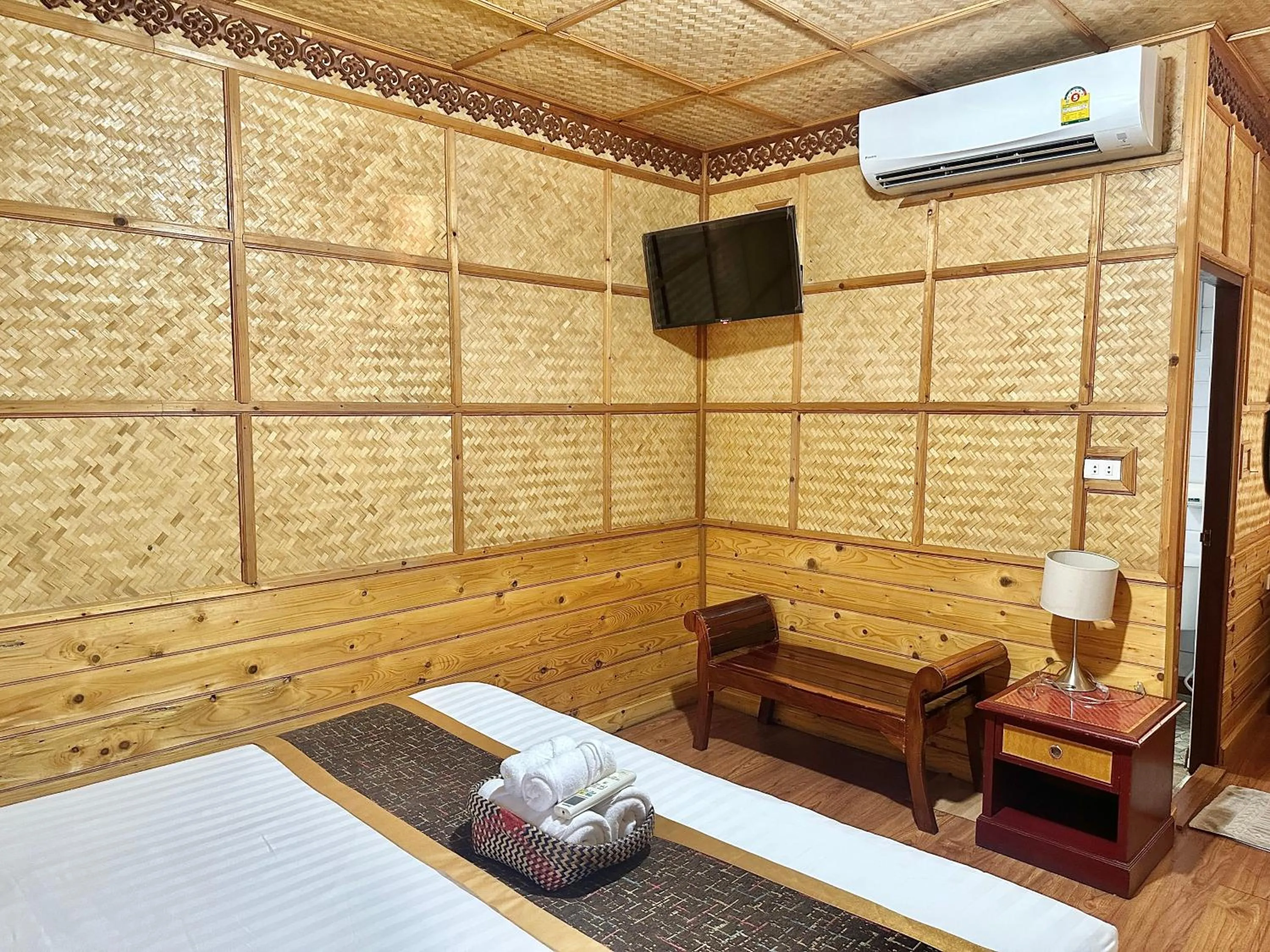 Bed in Montri Resort Donmuang Bangkok