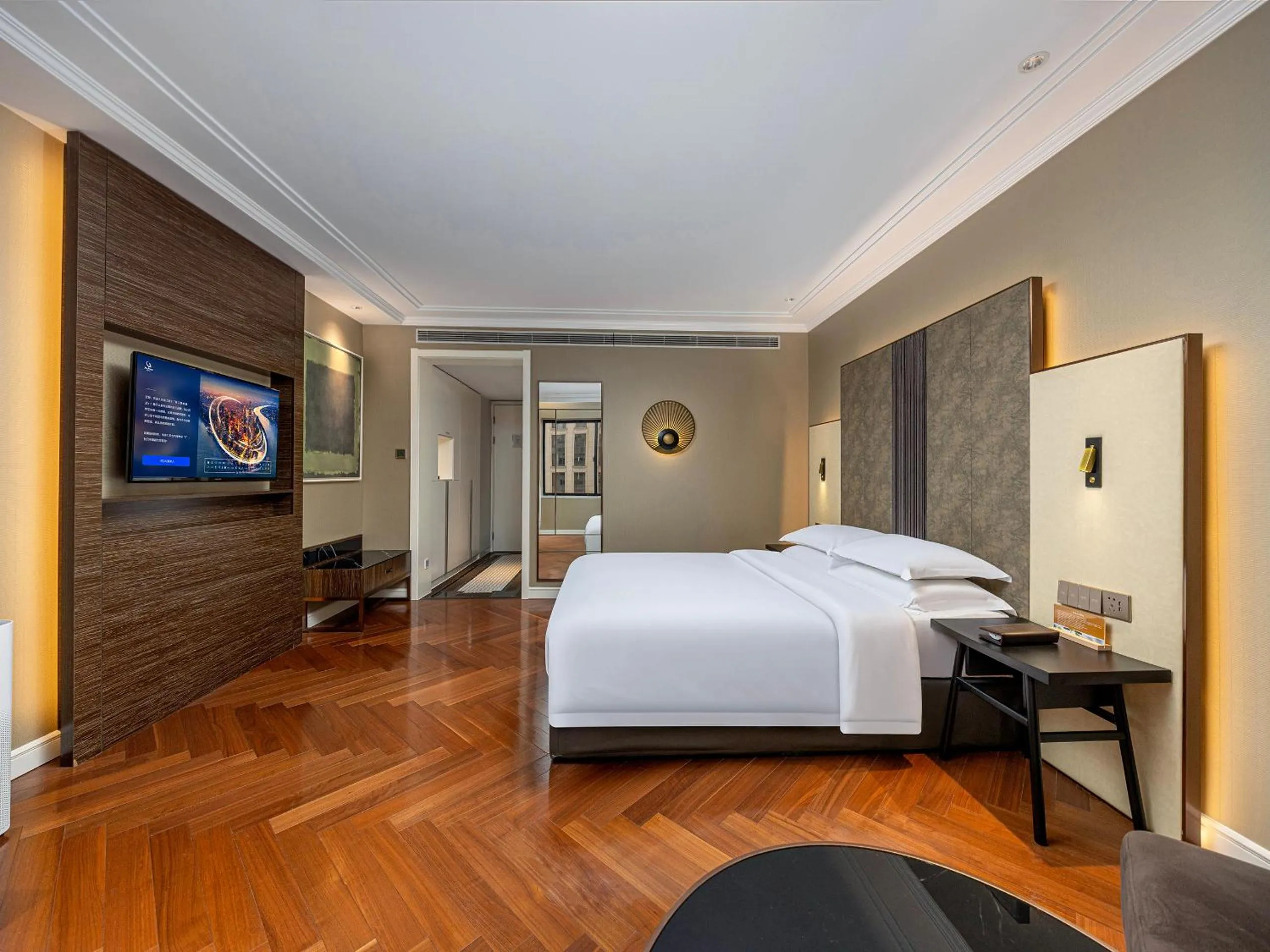 Photo of the whole room, Bed in Metropolo Dahua Hotel Shanghai