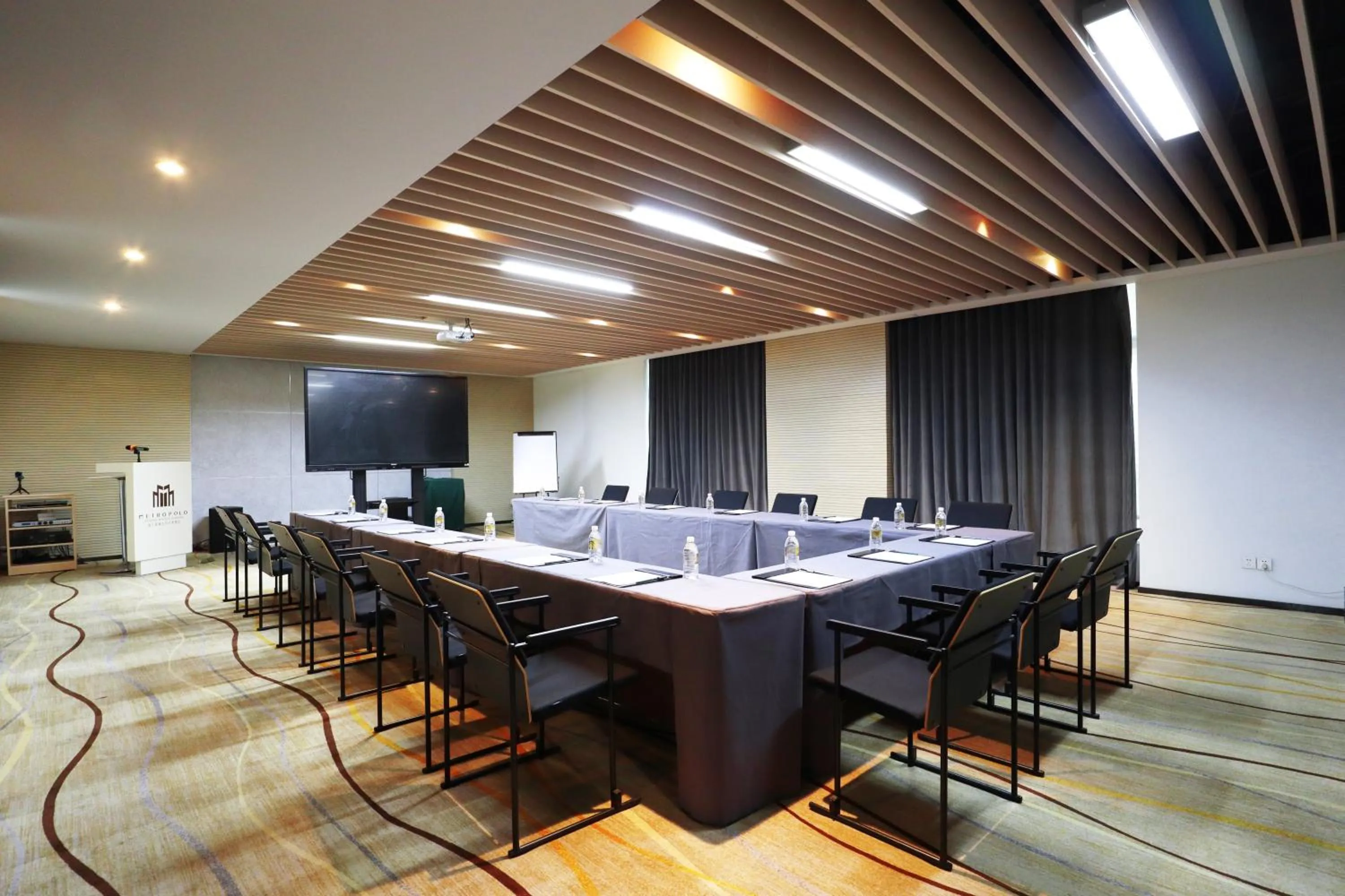 Meeting/conference room in Metropolo Dahua Hotel Shanghai