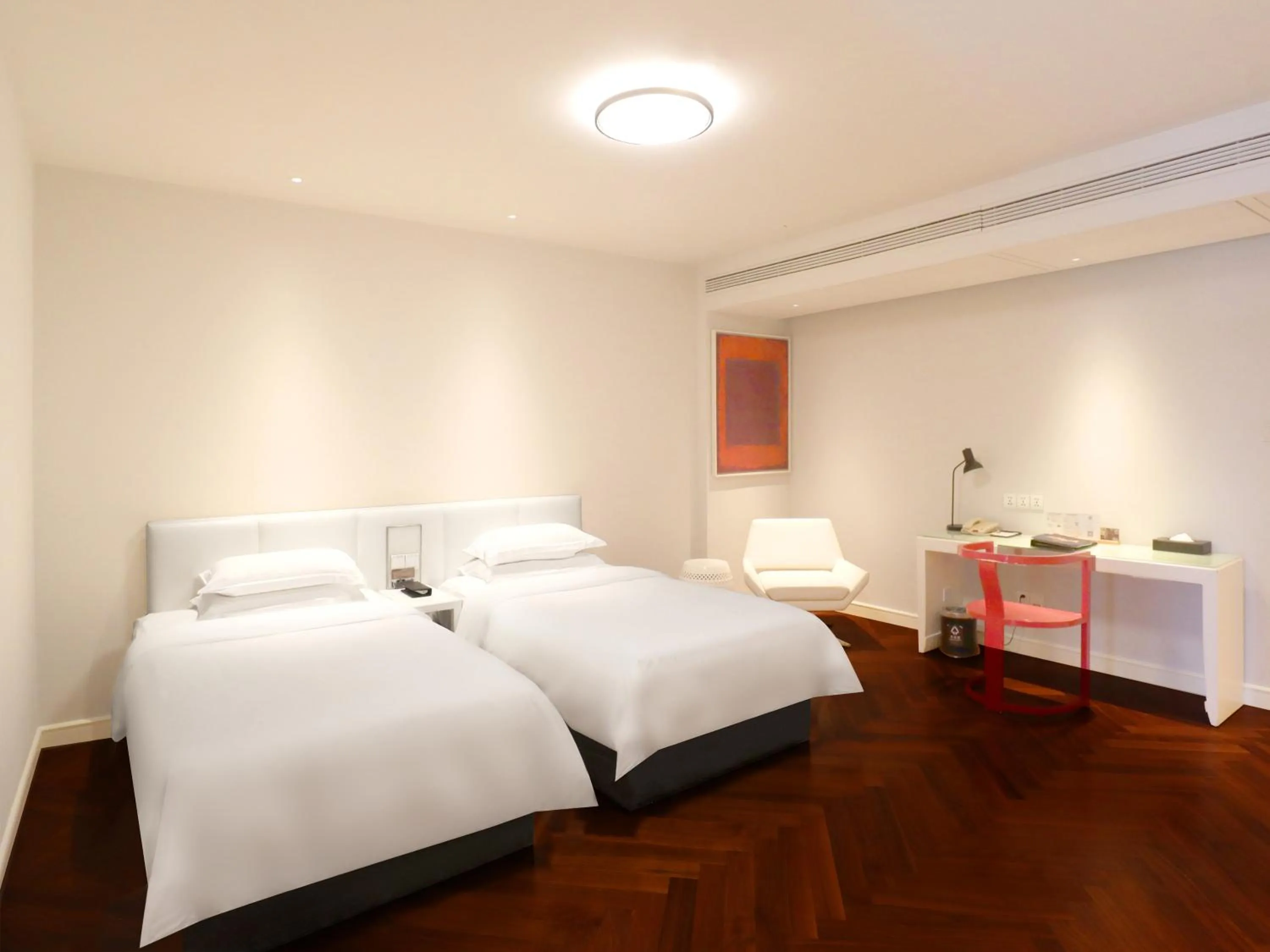 Photo of the whole room, Bed in Metropolo Dahua Hotel Shanghai
