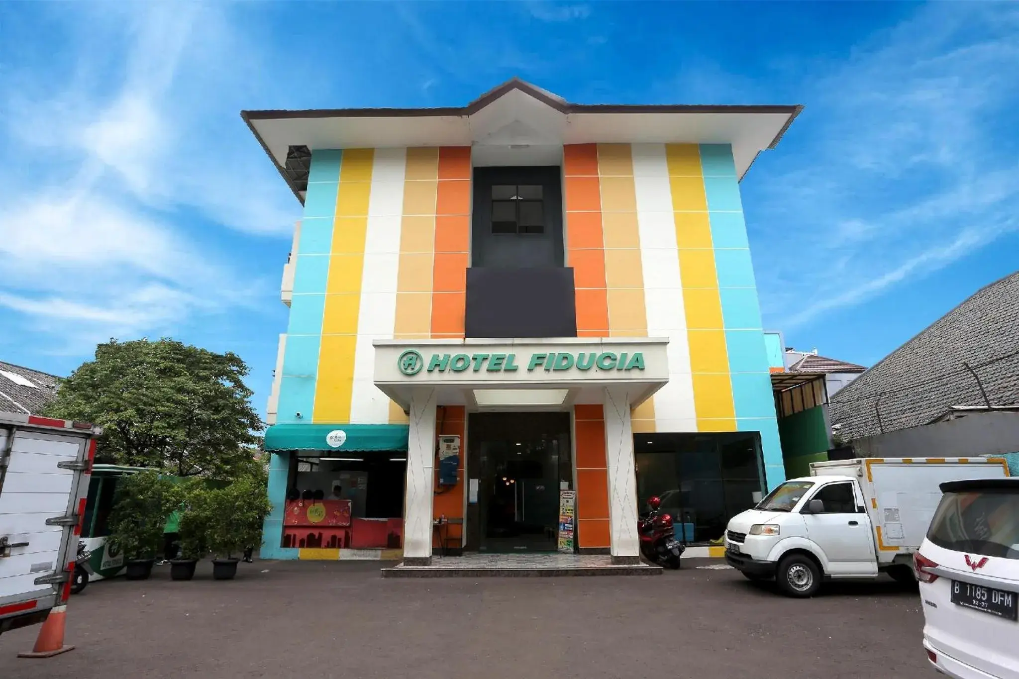 Property building in Collection O 92130 Hotel Fiducia Kaji Property building in Collection O 92130 Hotel Fiducia Kaji