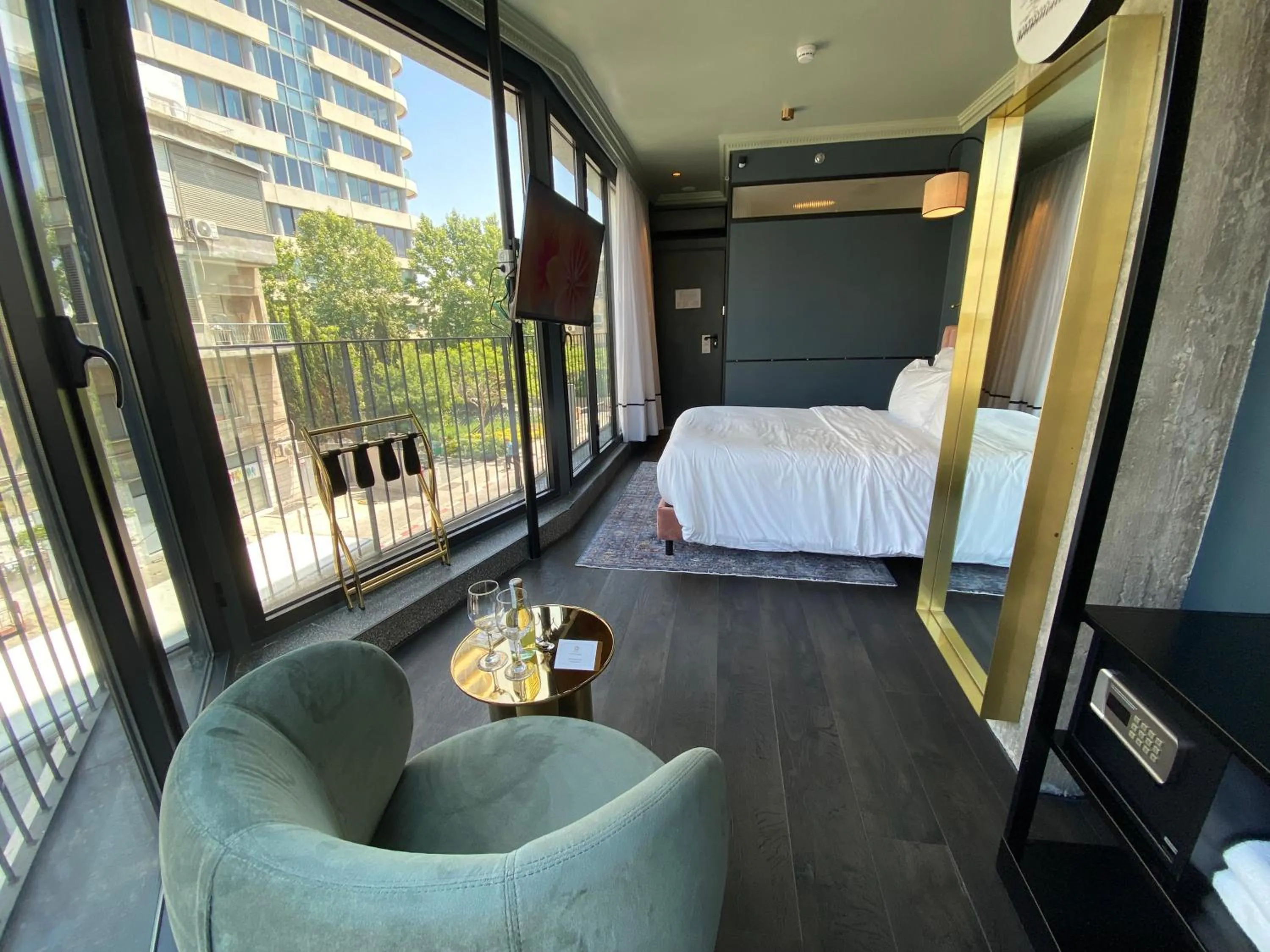 TV and multimedia, Bed in Mayer House