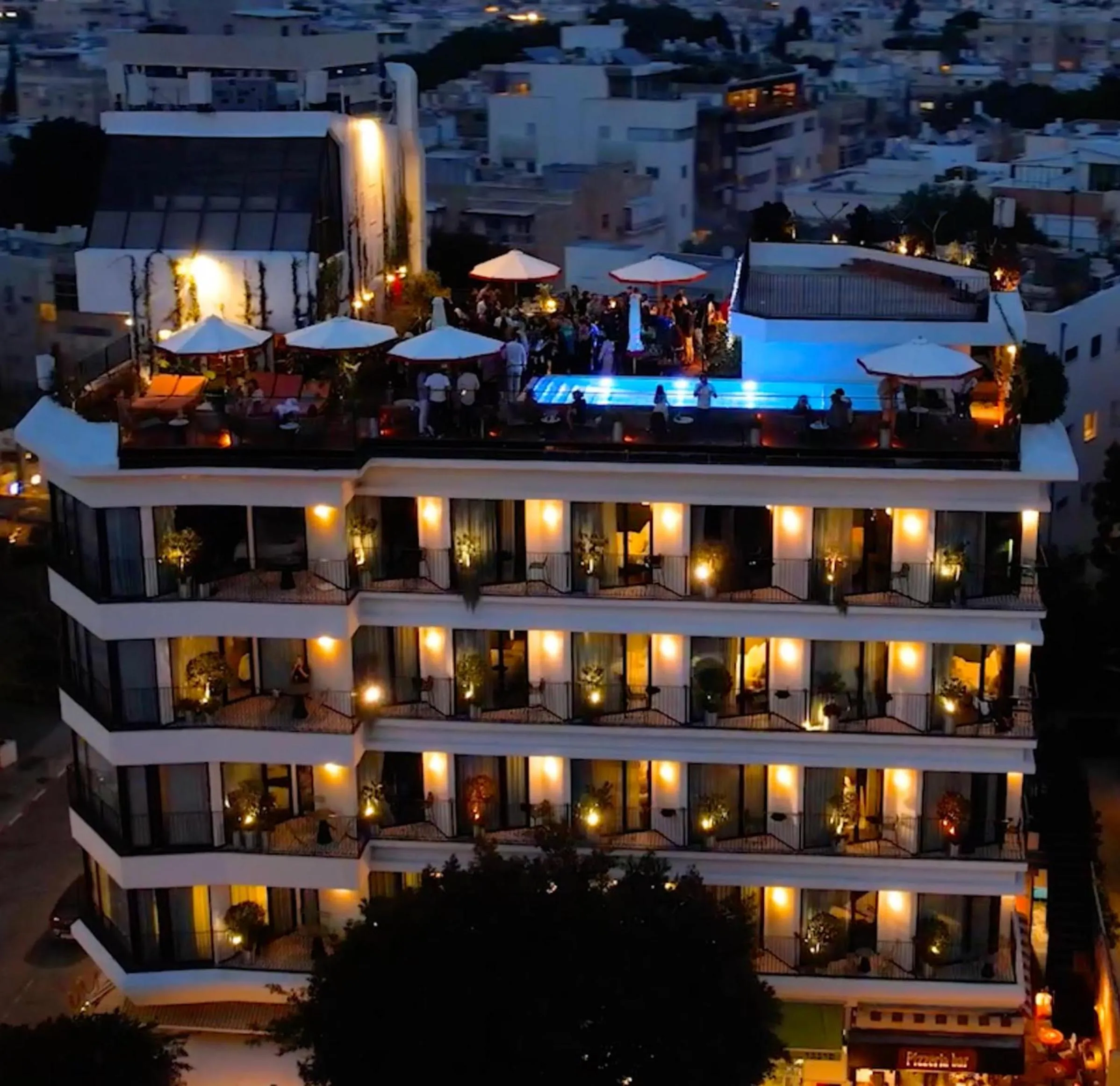 Property building in Mayer House