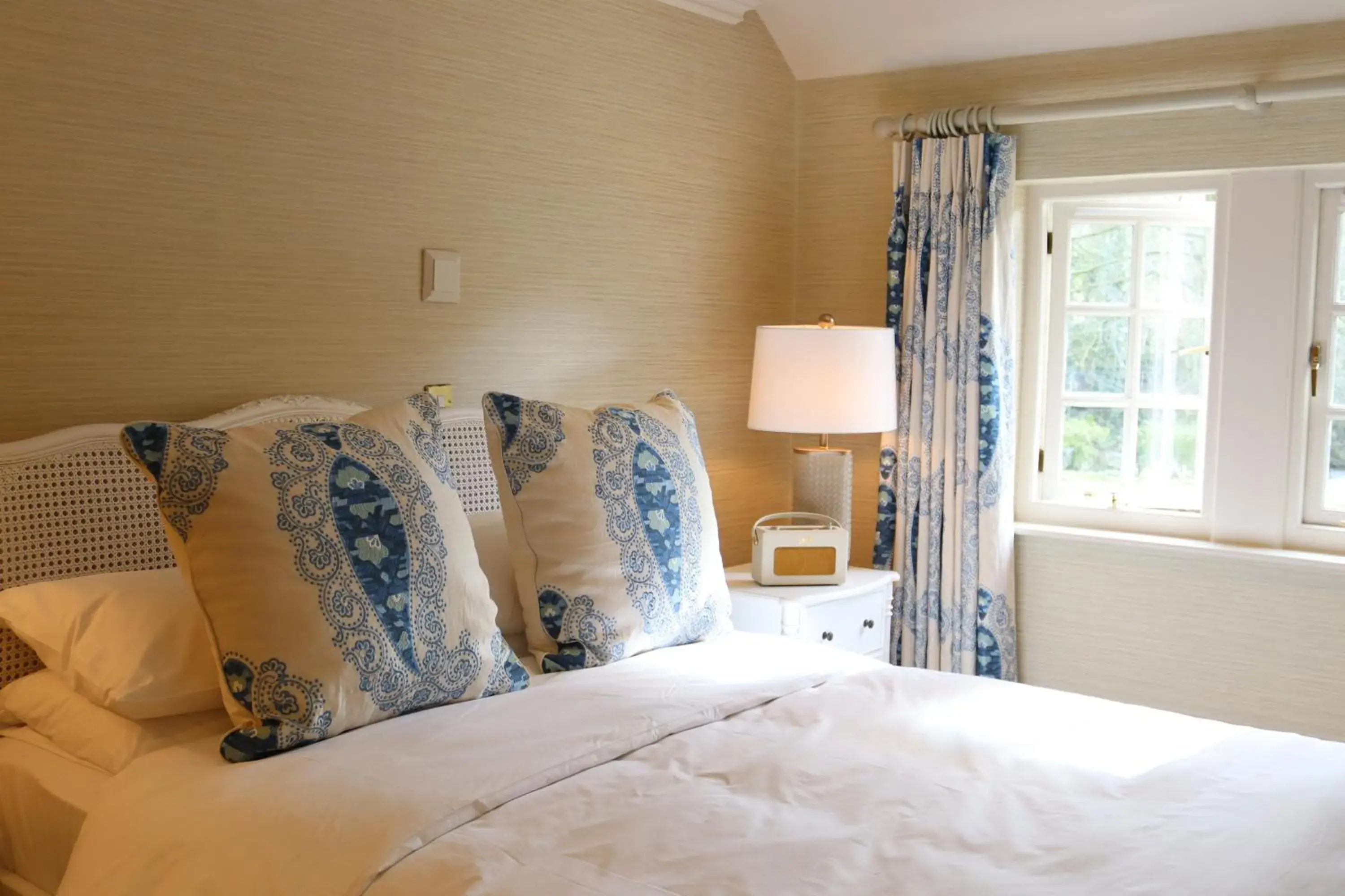 Double Room with Garden View in Rafters at Riverside House Hotel Double Room with Garden View in Rafters at Riverside House Hotel