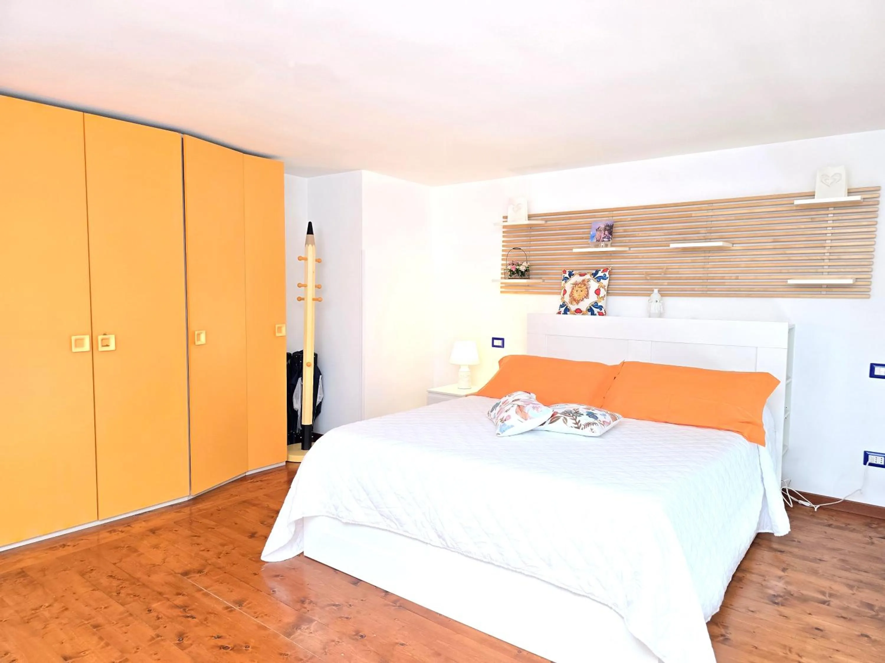 Bed in Starview Apartment - Comfy Apt by the center