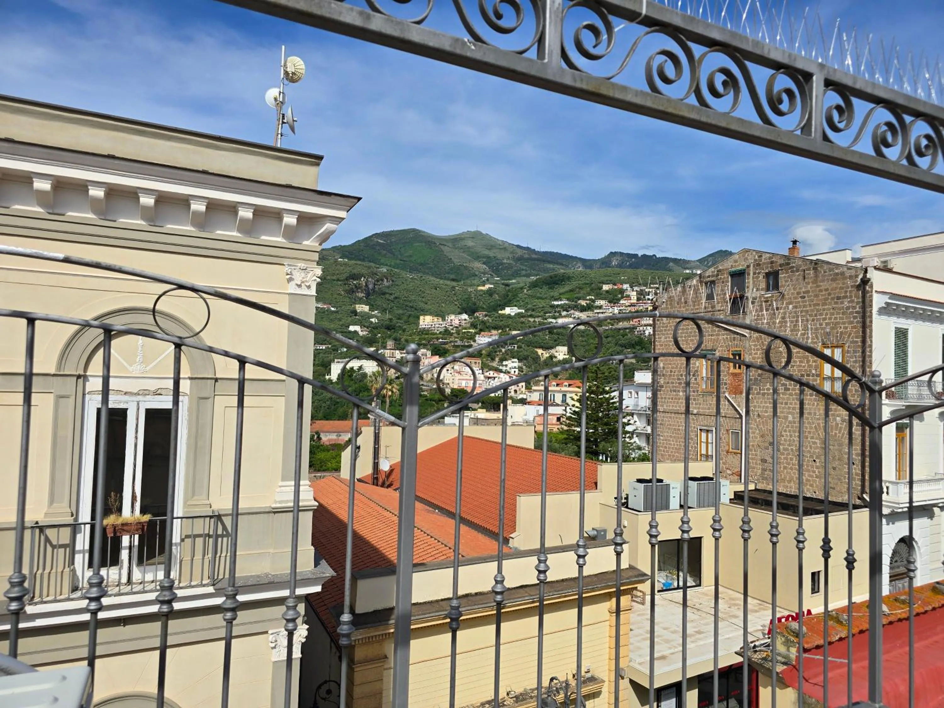 Starview Apartment - Comfy Apt by the center