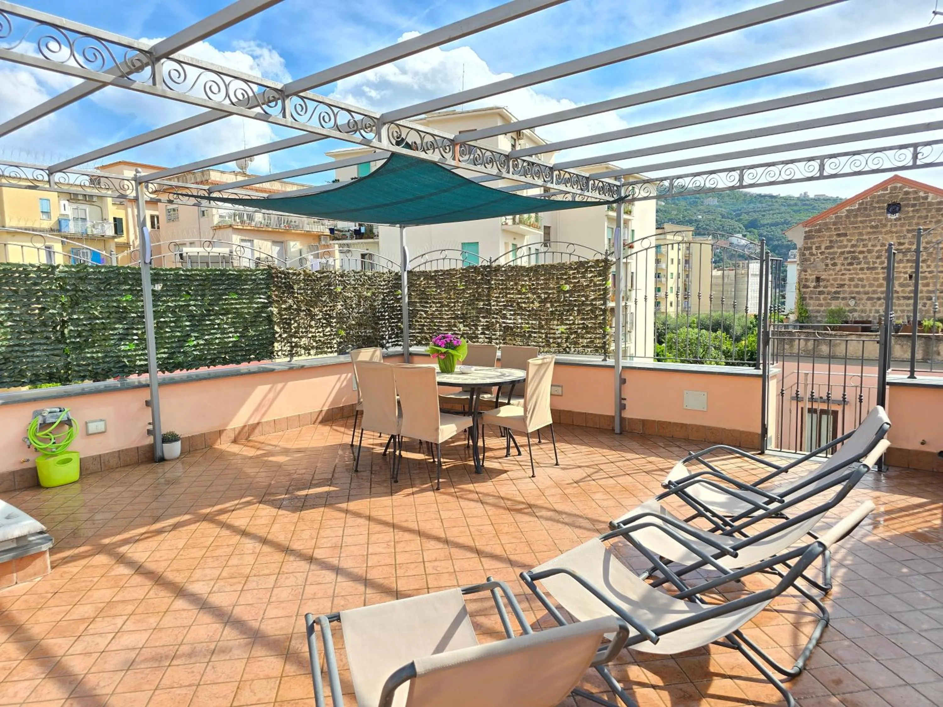 Starview Apartment - Comfy Apt by the center