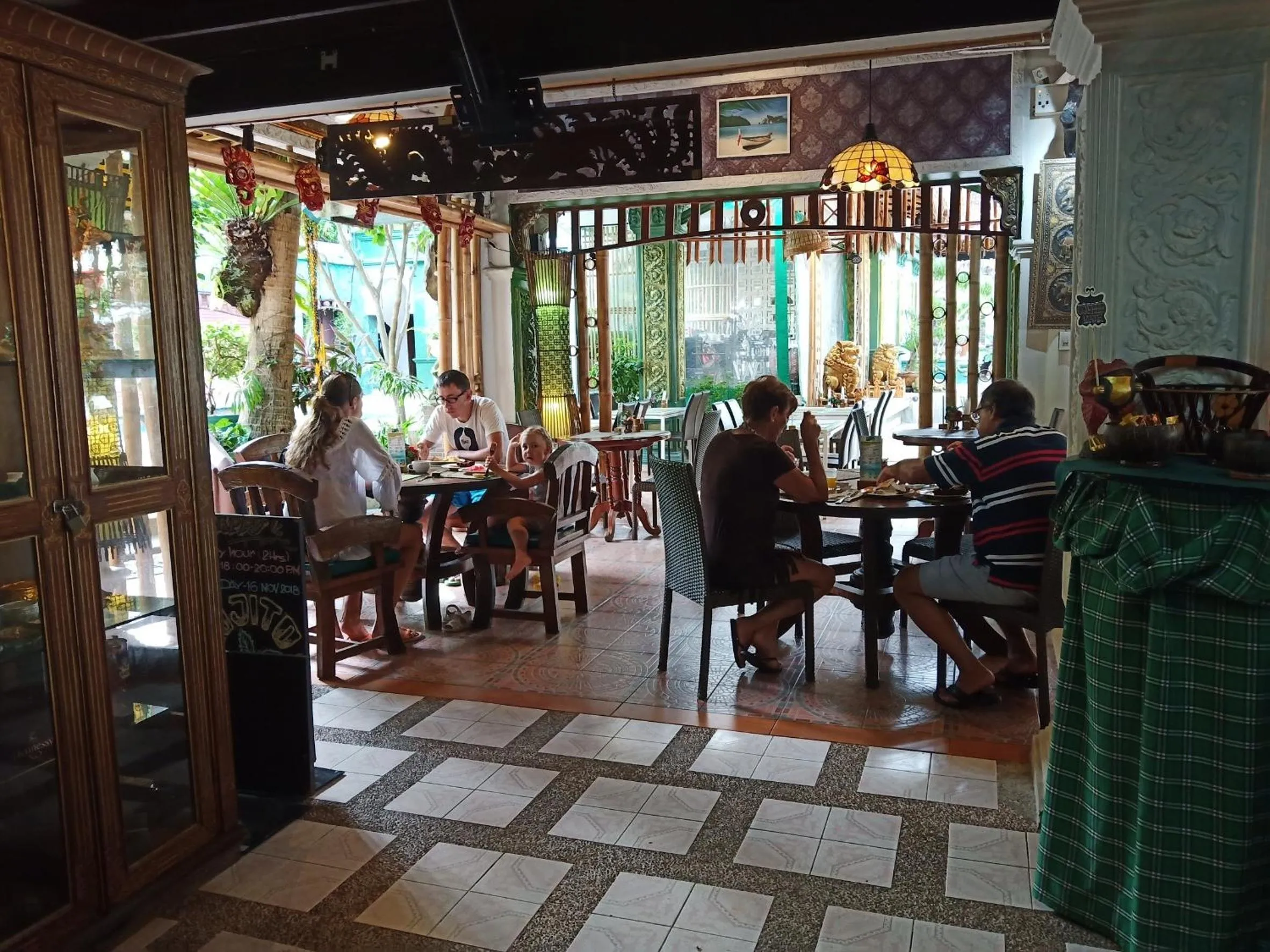 Restaurant/places to eat in Kata Garden Resort SHA Extra Plus