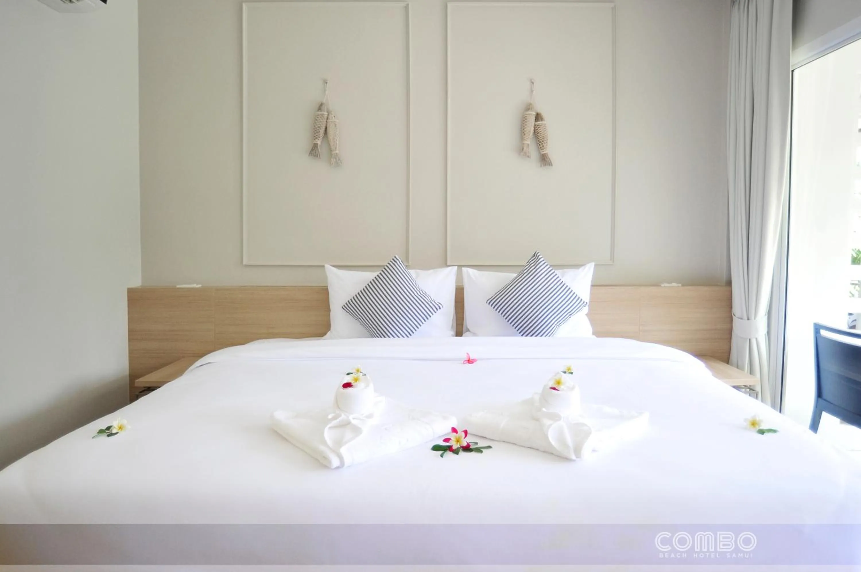 Bedroom, Bed in Combo Beach Hotel Samui