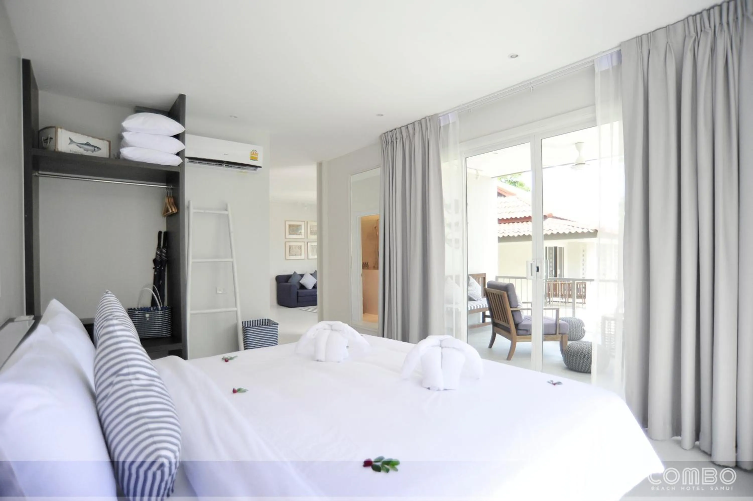 Bedroom, Bed in Combo Beach Hotel Samui