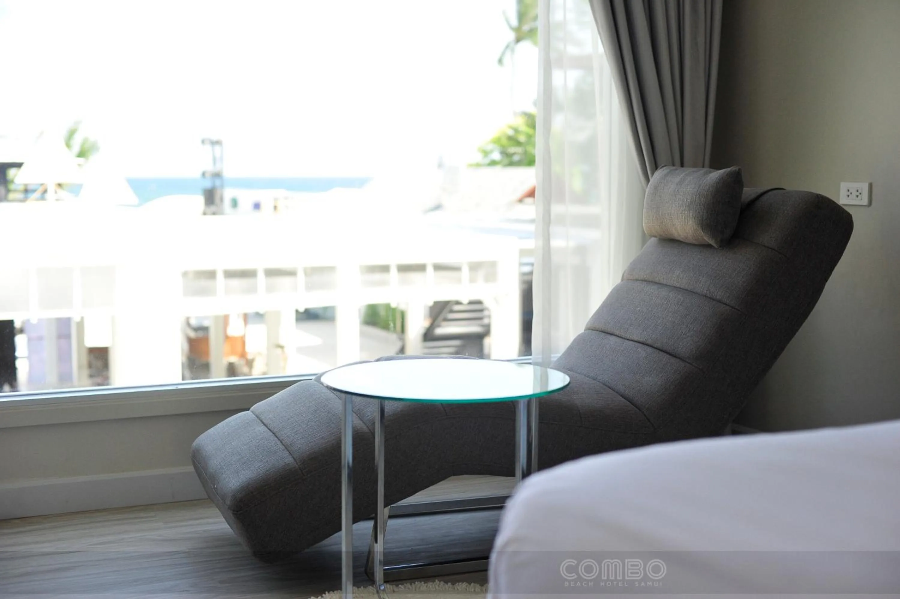 Living room in Combo Beach Hotel Samui