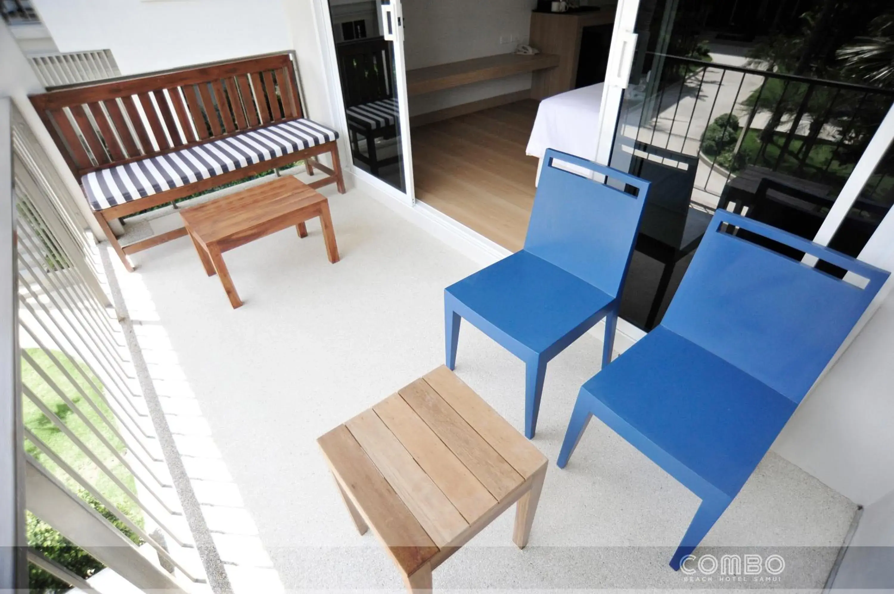 Garden view in Combo Beach Hotel Samui Garden view in Combo Beach Hotel Samui