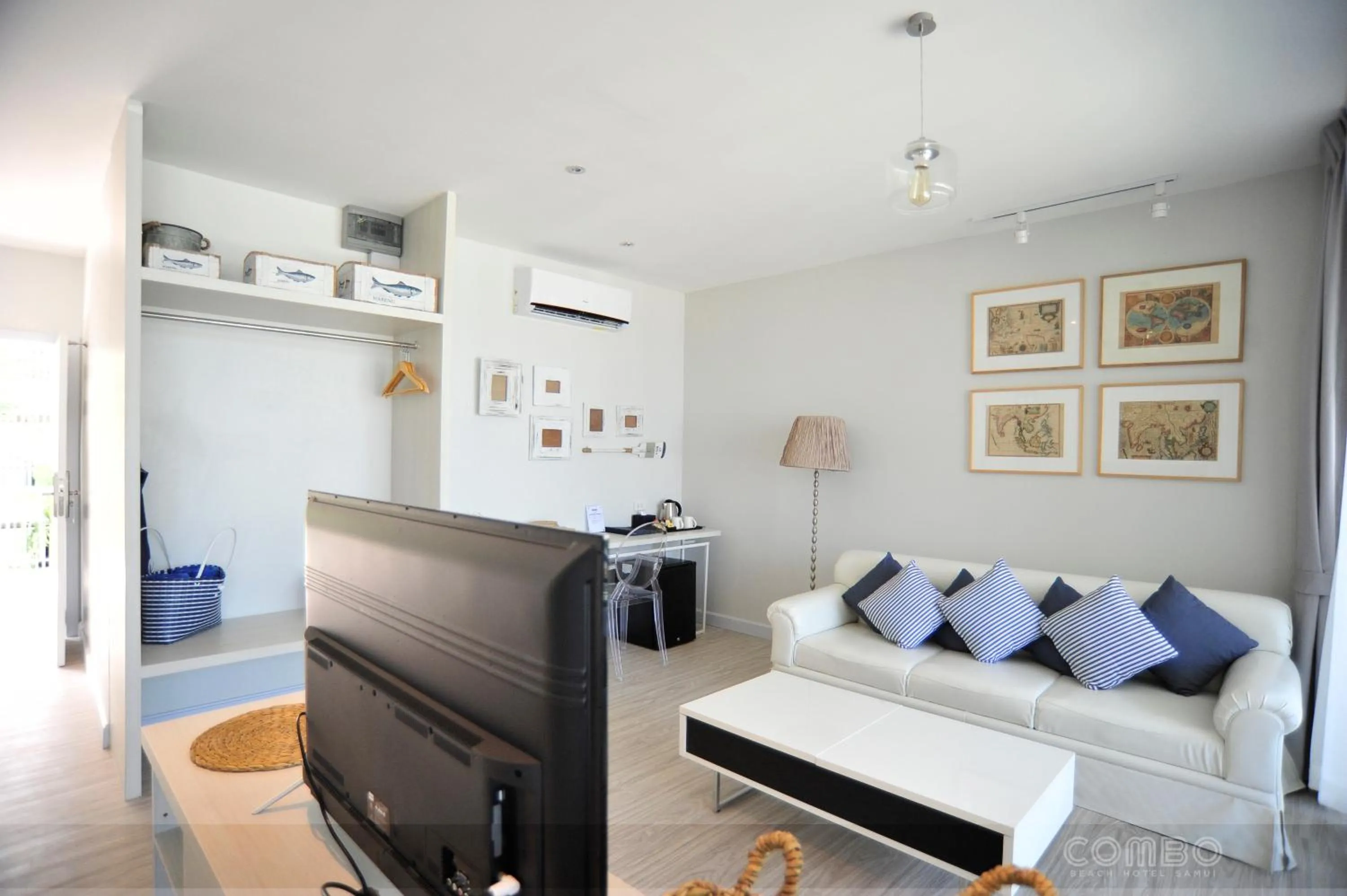 Living room in Combo Beach Hotel Samui