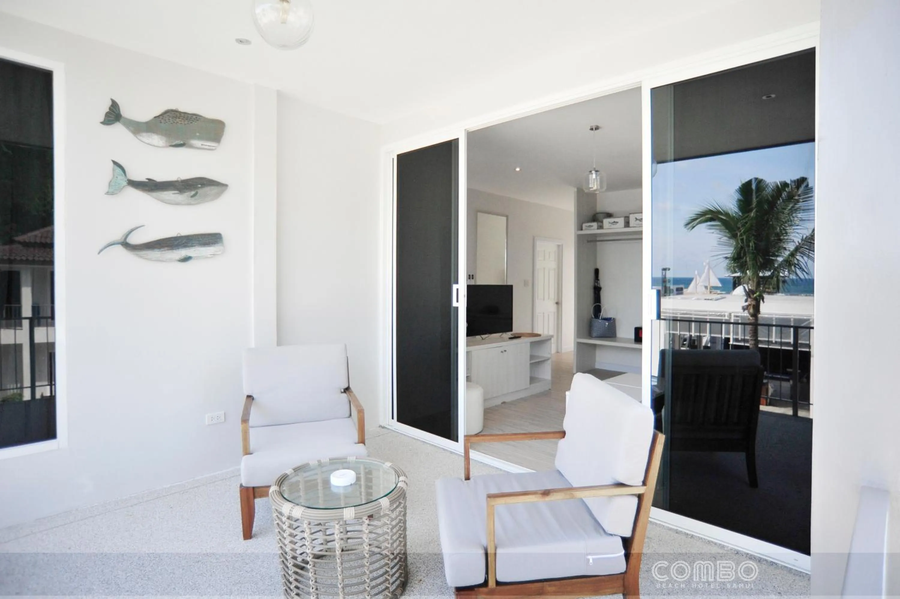 Living room in Combo Beach Hotel Samui