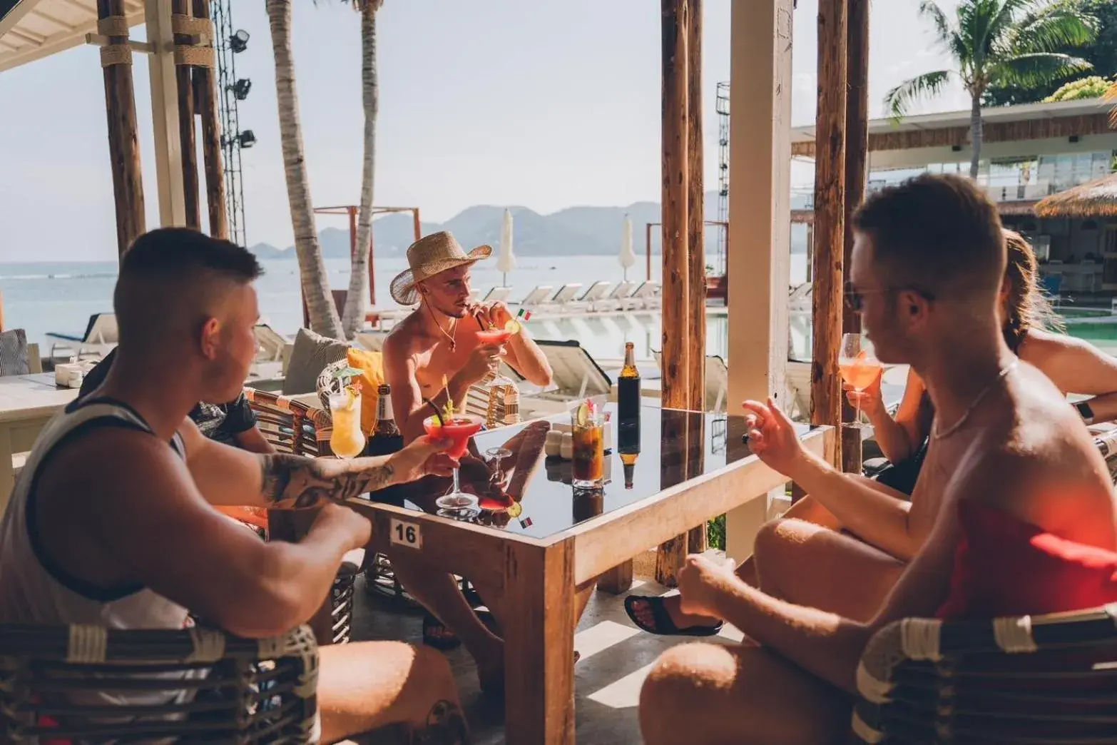 Restaurant/places to eat in Combo Beach Hotel Samui Restaurant/places to eat in Combo Beach Hotel Samui