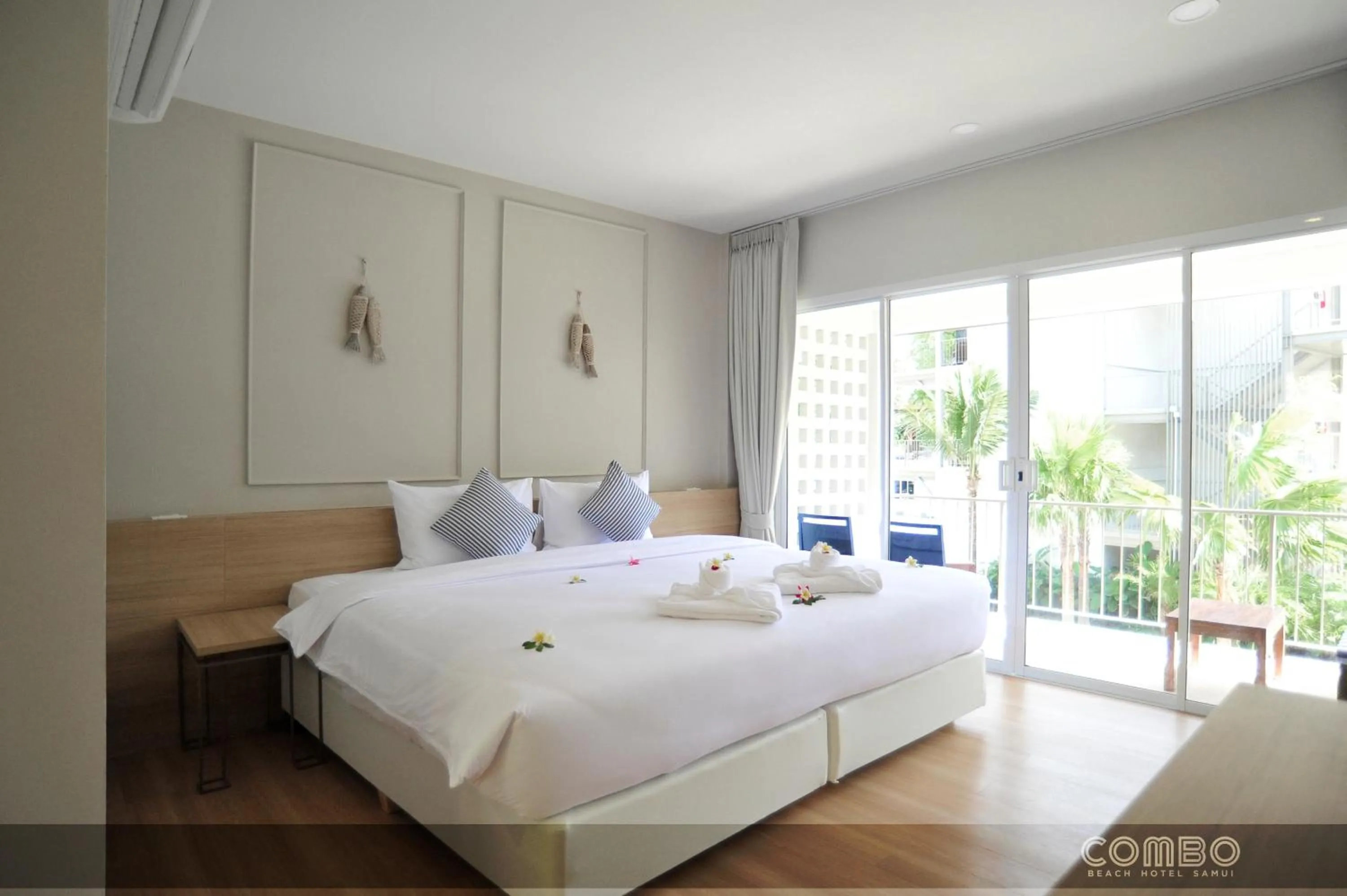 Bedroom, Bed in Combo Beach Hotel Samui