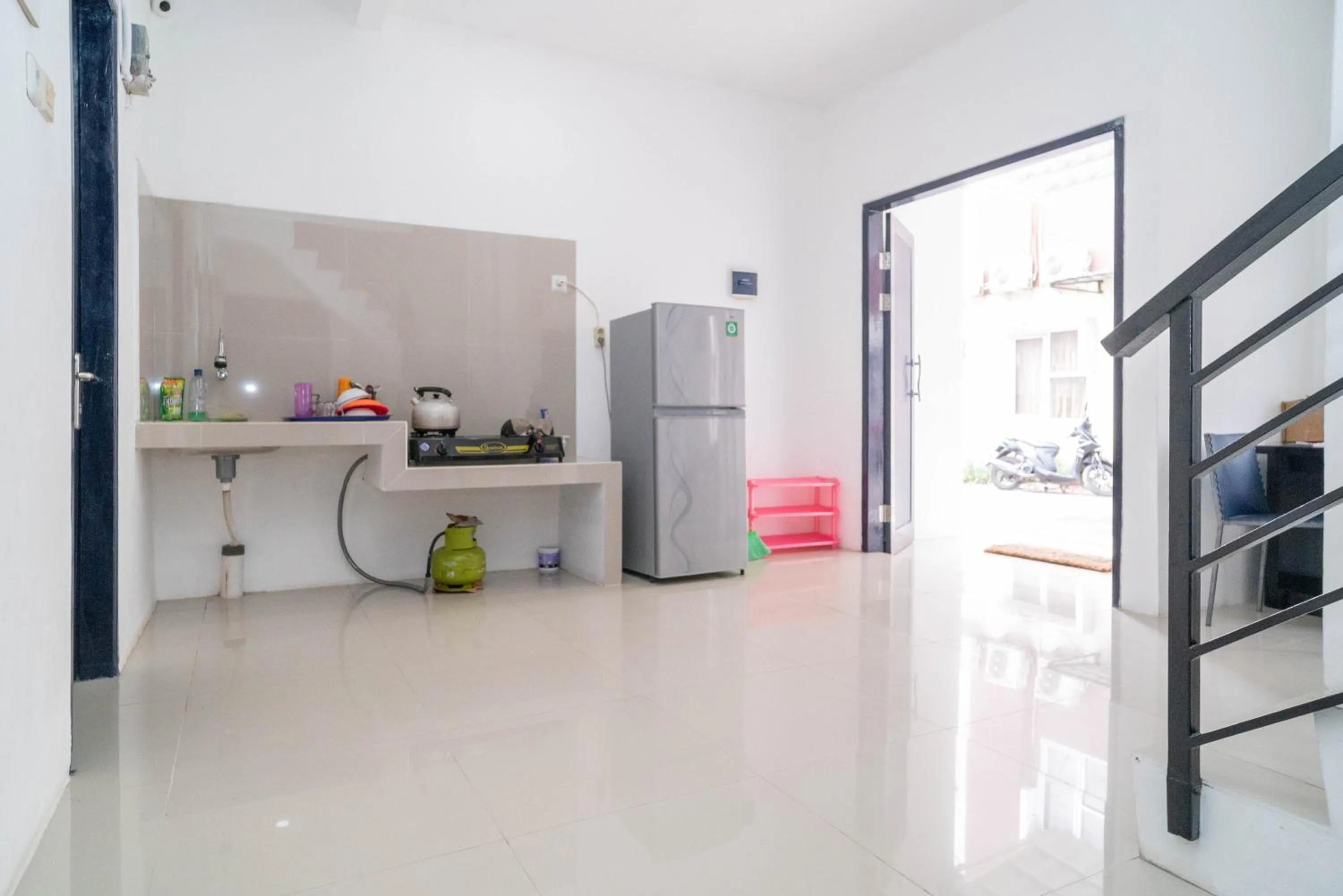 KoolKost Syariah @ Jl Kelapa Dua Raya Tangerang (Minimum Stay 6 Nights)