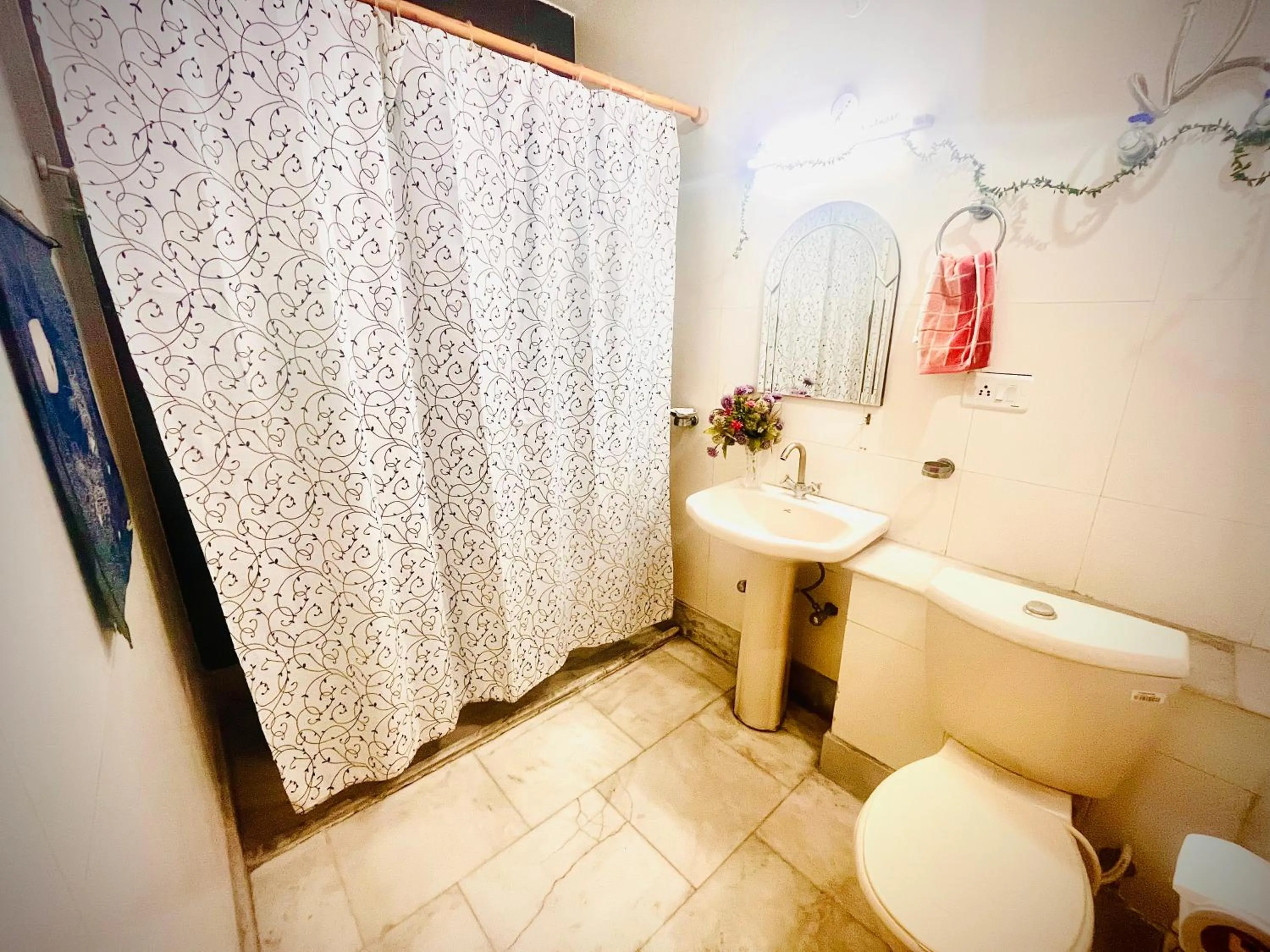 Shower in Ganga Vatika Boutique Hotel, Rishikesh