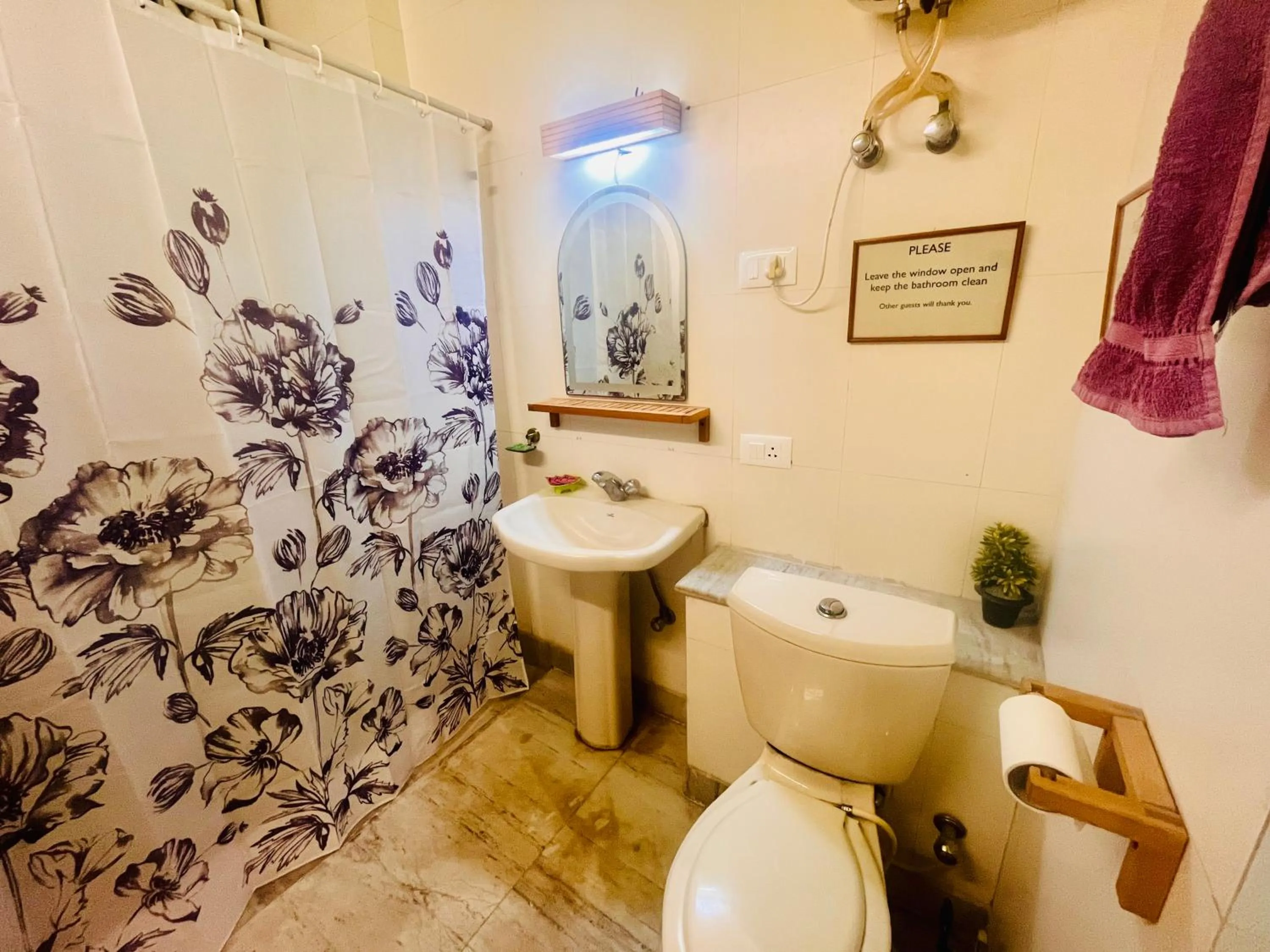 Shower in Ganga Vatika Boutique Hotel, Rishikesh