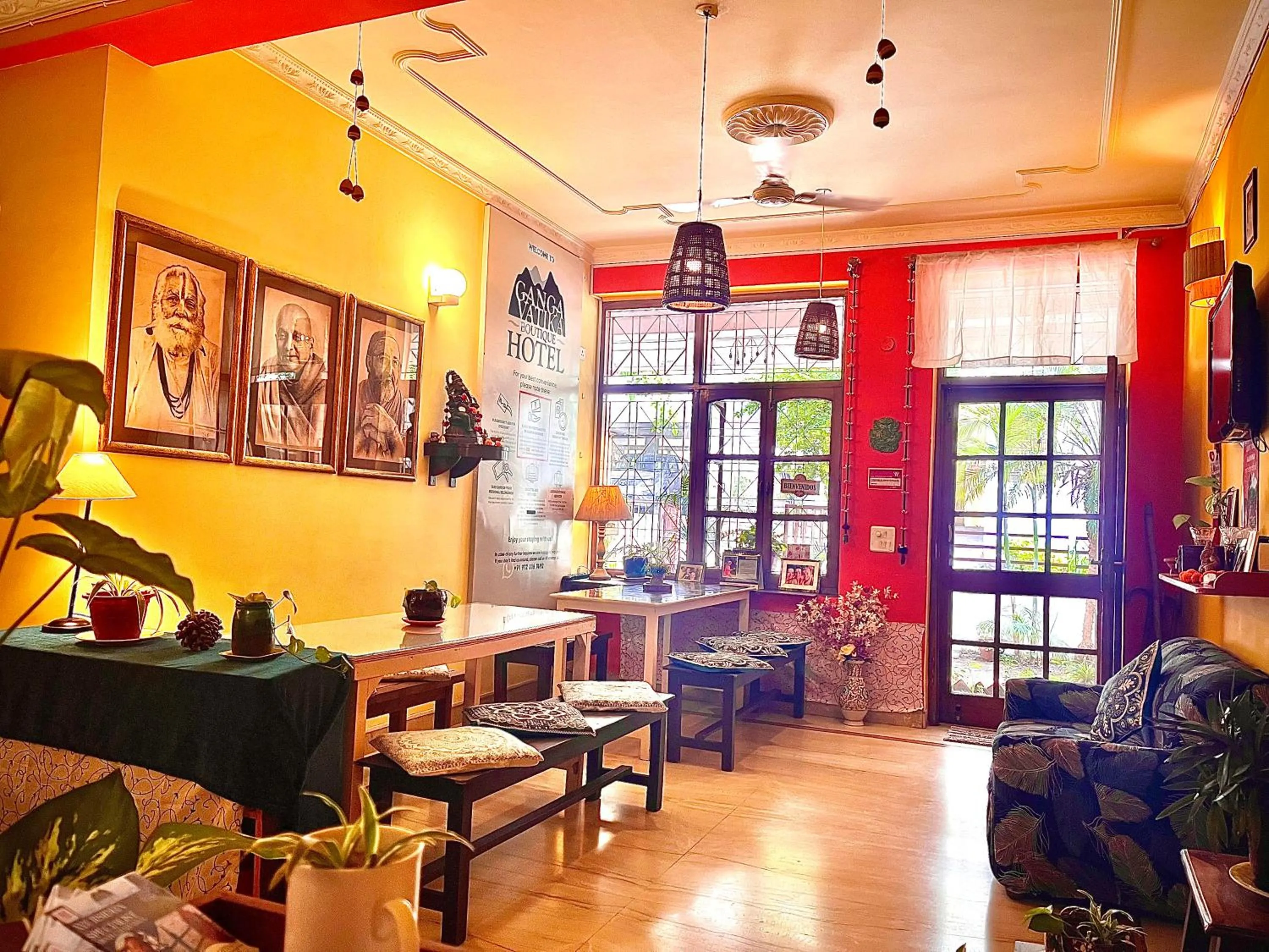 Living room in Ganga Vatika Boutique Hotel, Rishikesh