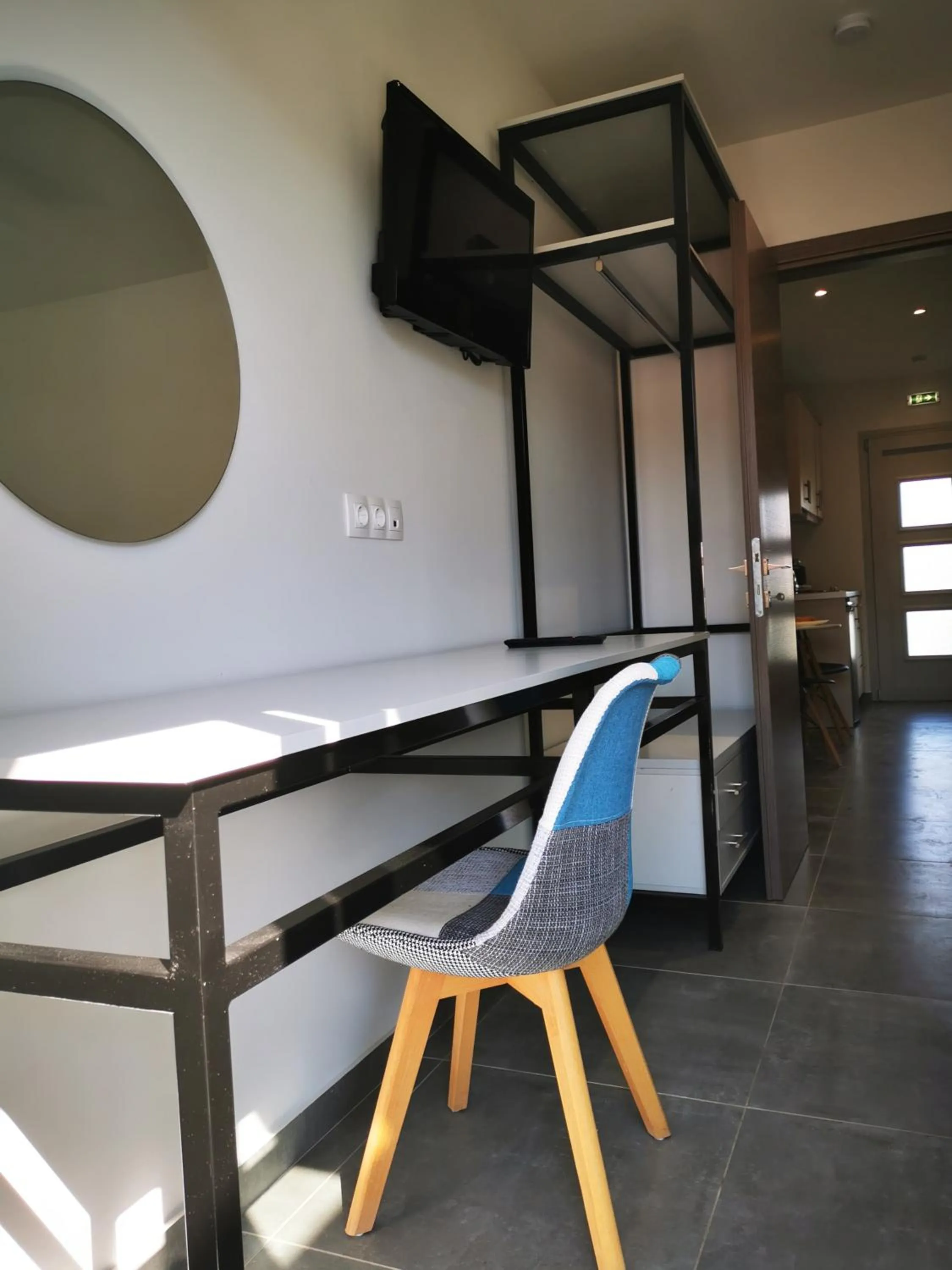 TV and multimedia in Anemona Beach apartments