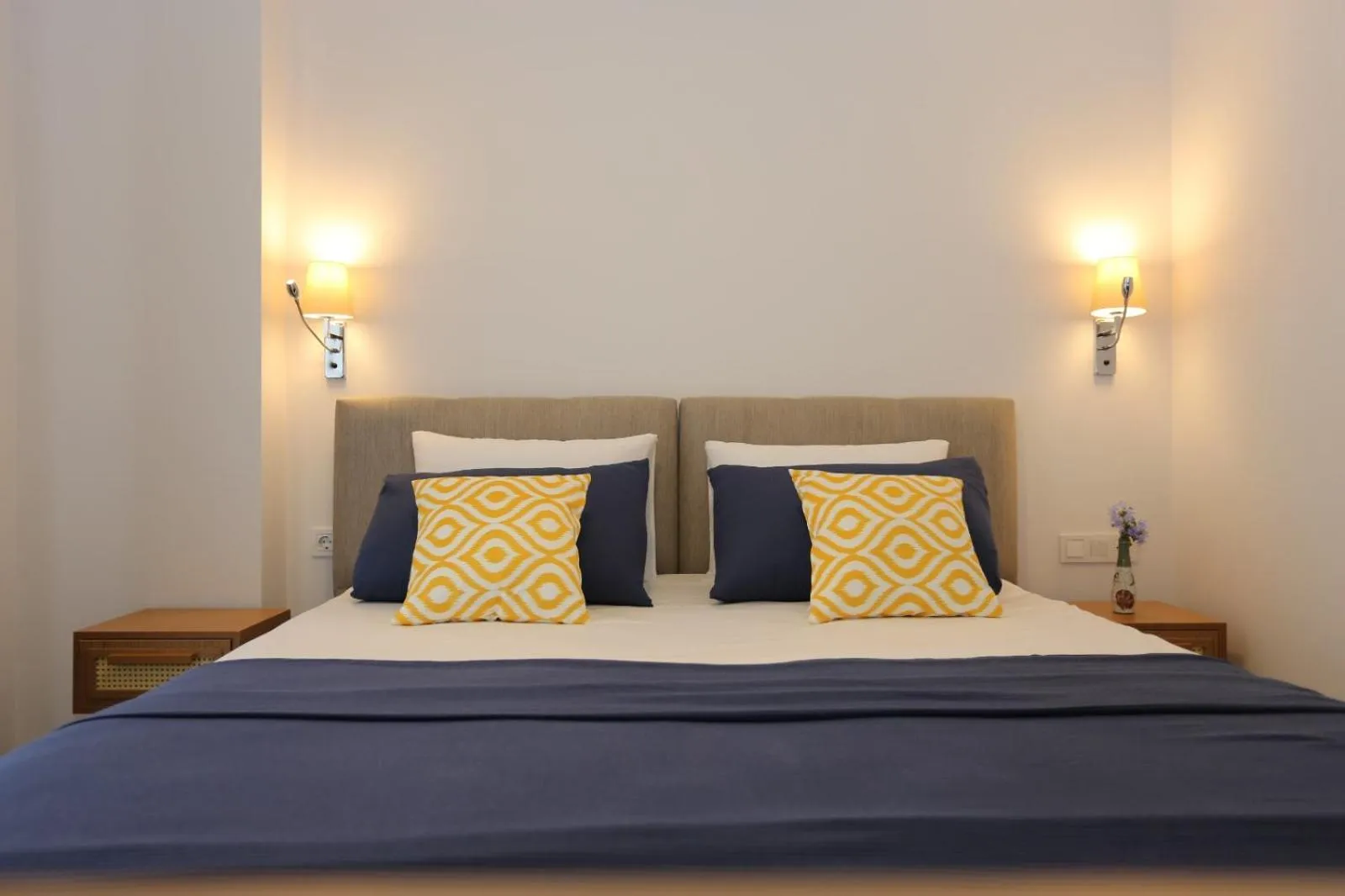 Bed in AtaÇesme Otel